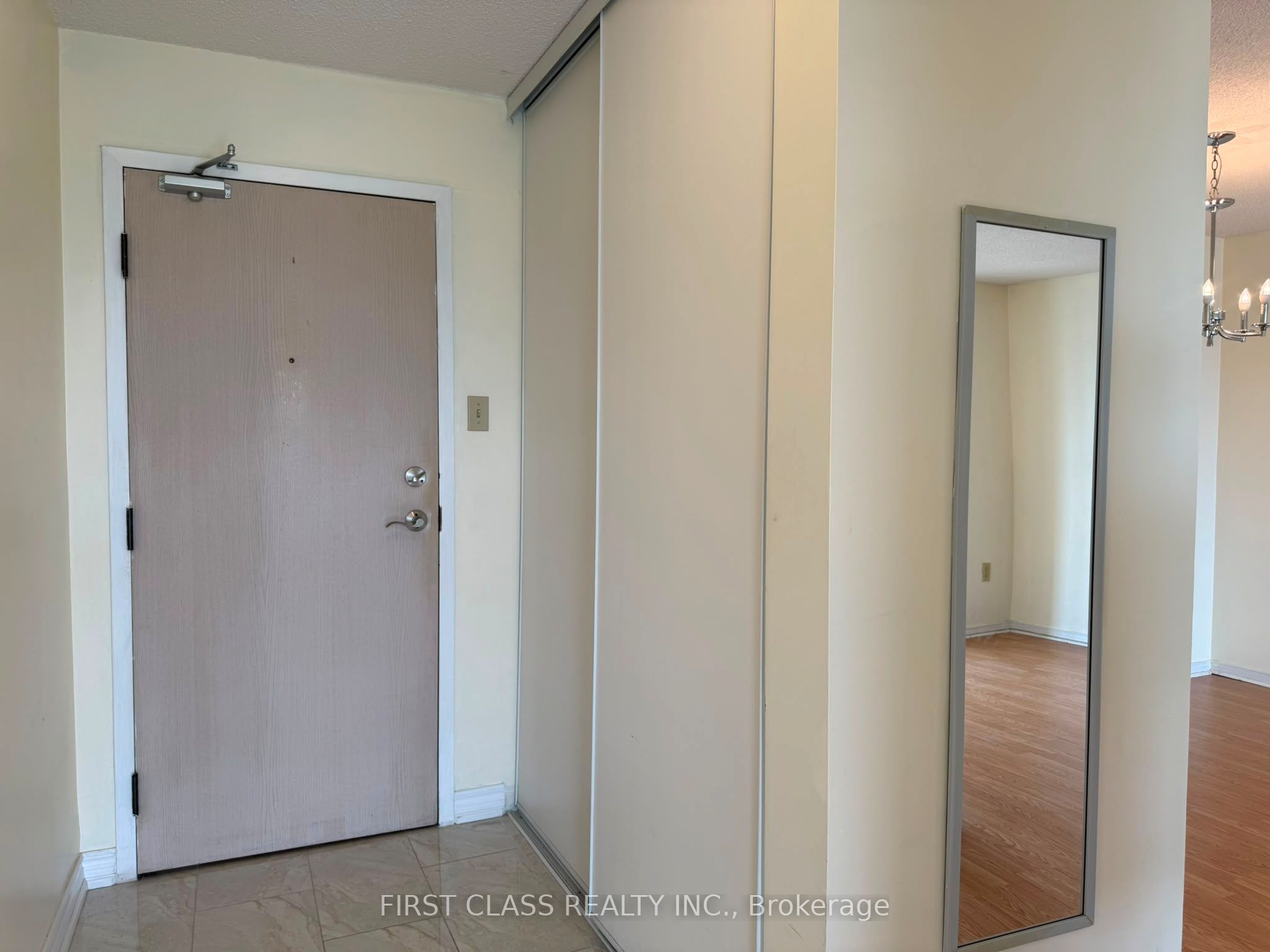 700 Constellation Drive 1407, Mississauga, ON L5R 3G8 photo 3