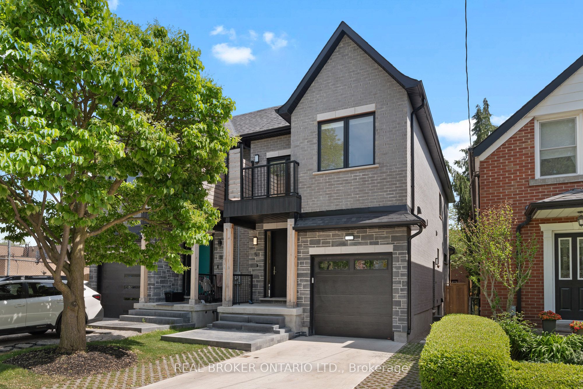 5 Marina Avenue, Toronto, ON M8W 1J8