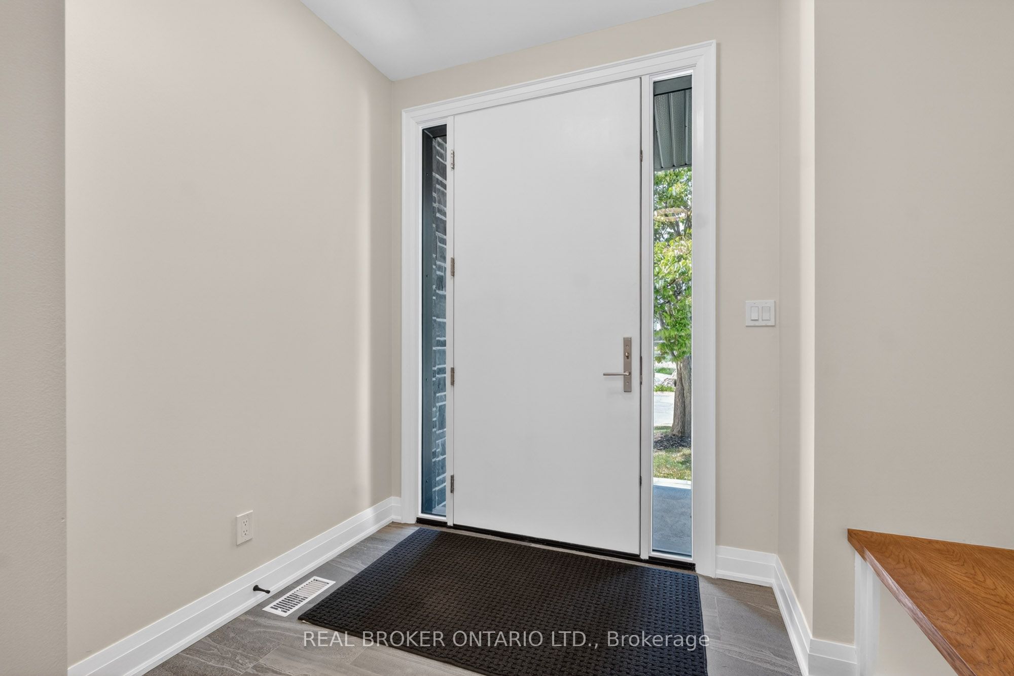 5 Marina Avenue, Toronto, ON M8W 1J8 photo 5