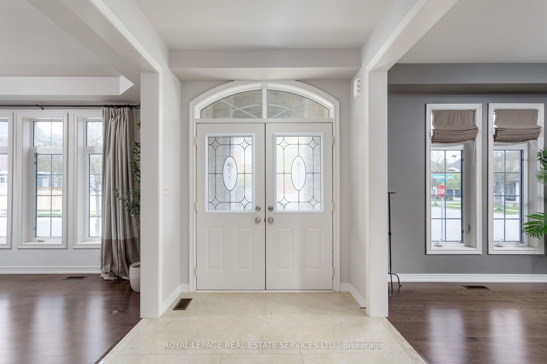 3158 Thistlewood Gate, Oakville, ON L6M 0T1 photo 5