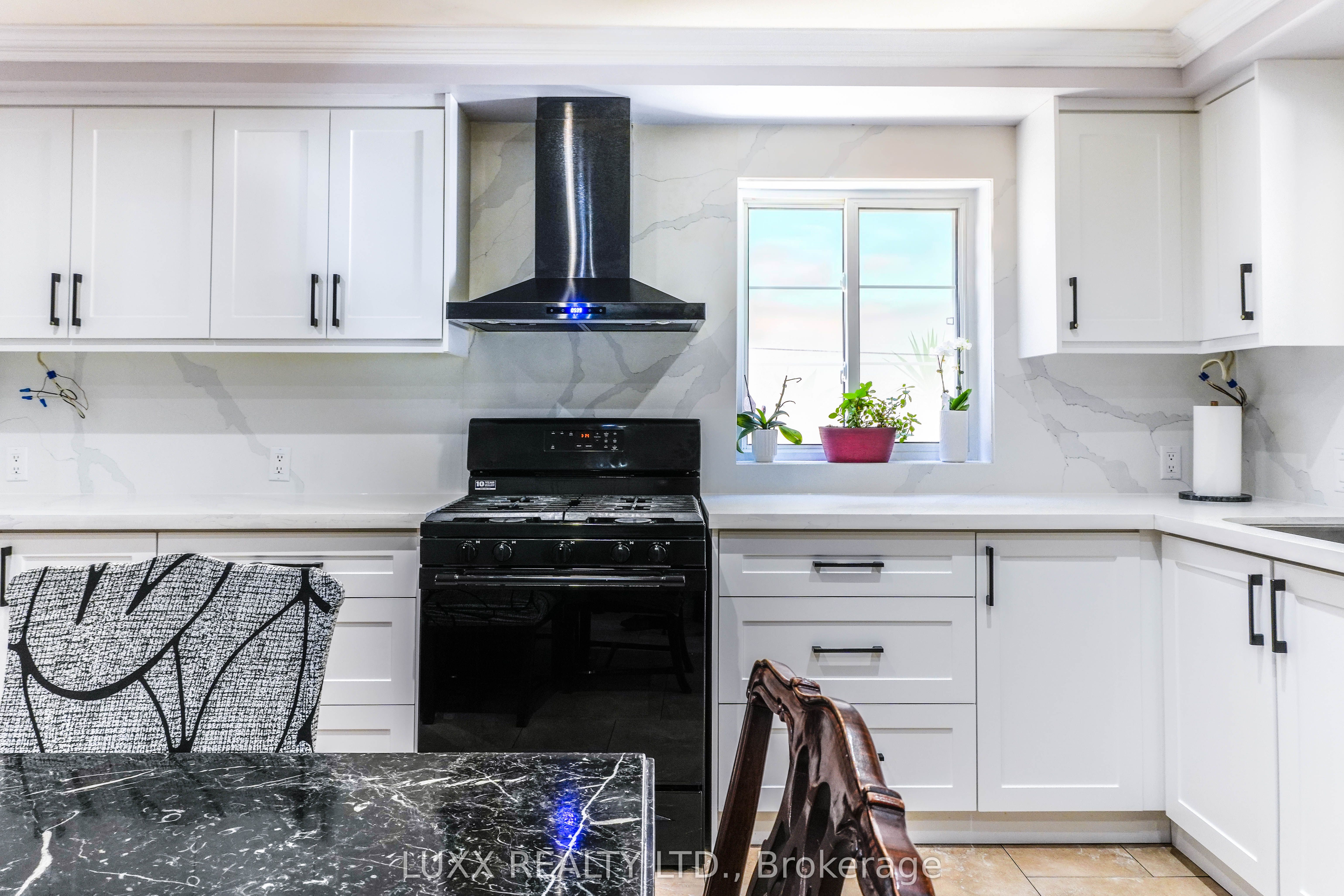 148 Northland Avenue, Toronto, ON M6N 2E2 photo 4