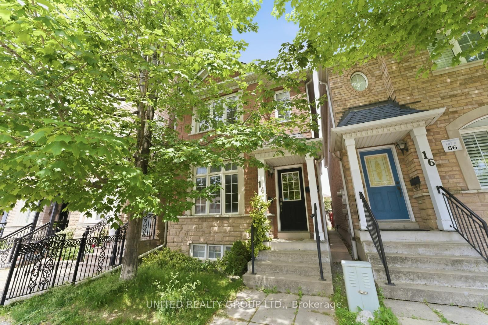 14 Braga Gardens, Toronto, ON M6N 5E3
