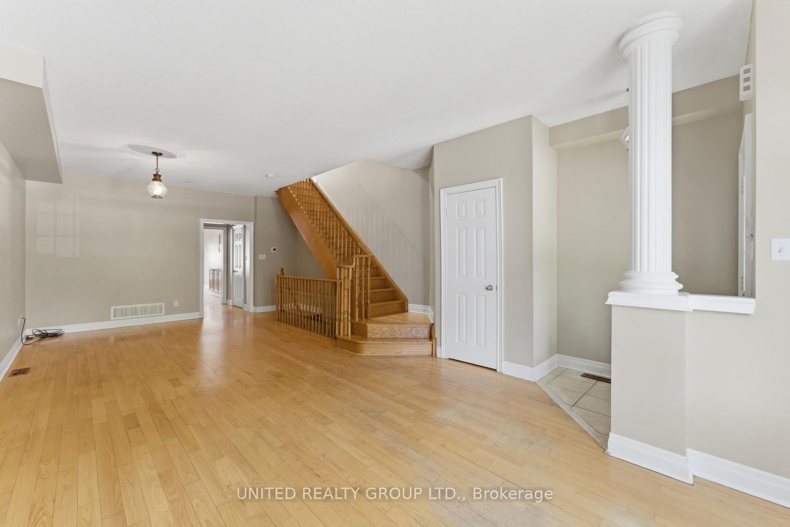 14 Braga Gardens, Toronto, ON M6N 5E3 photo 4