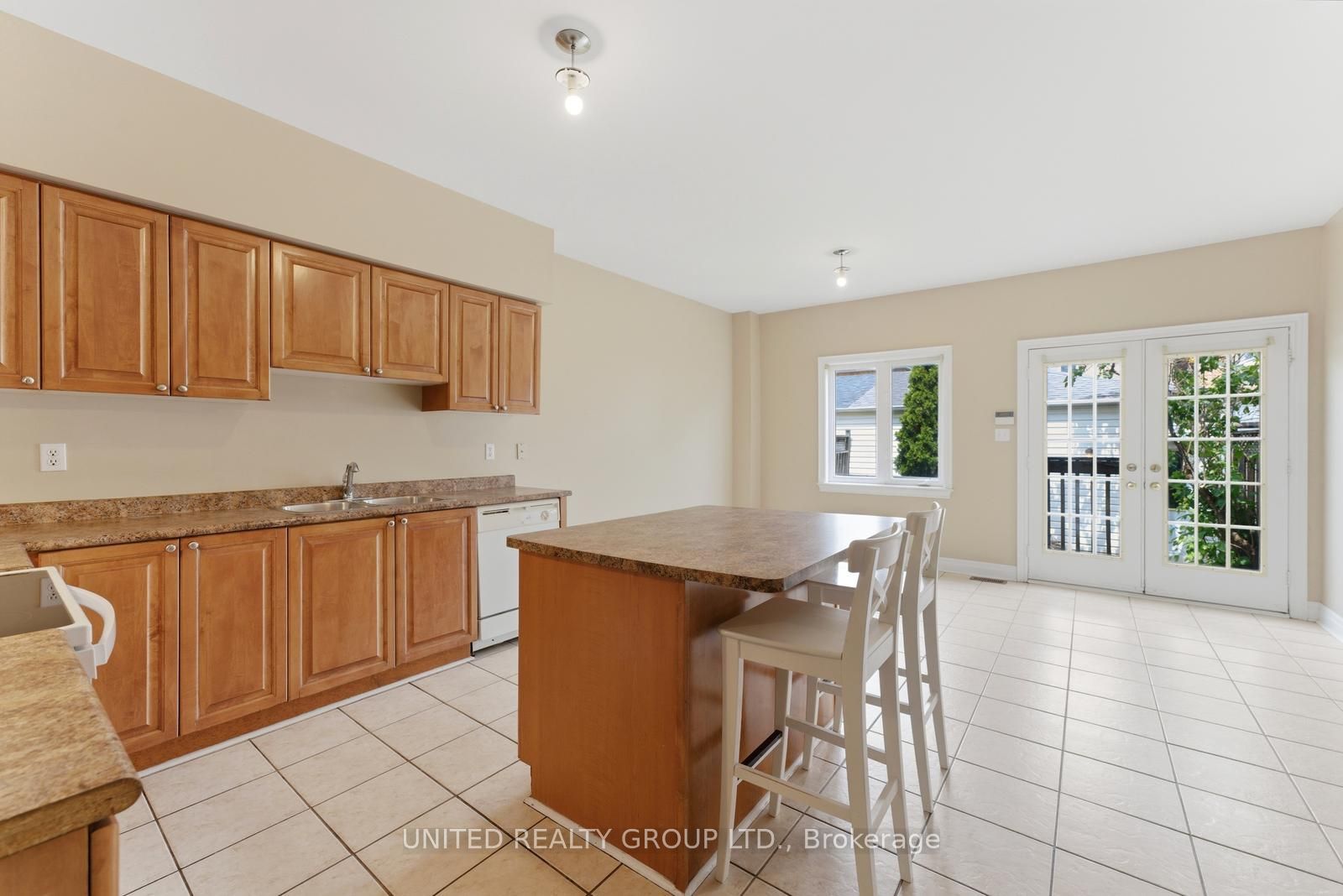 14 Braga Gardens, Toronto, ON M6N 5E3 photo 5