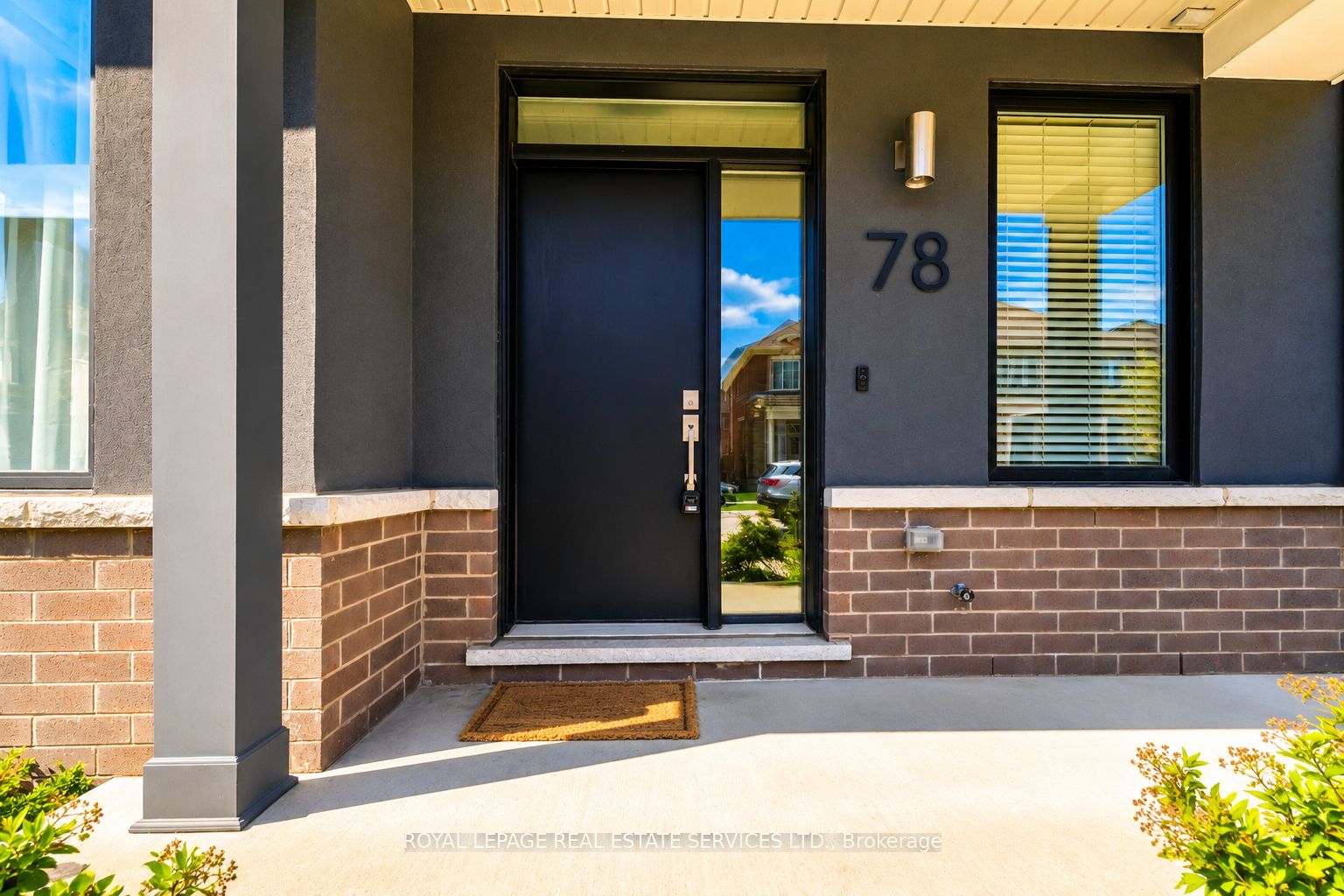 78 Huguenot Road, Oakville, ON L6H 0X4 photo 4