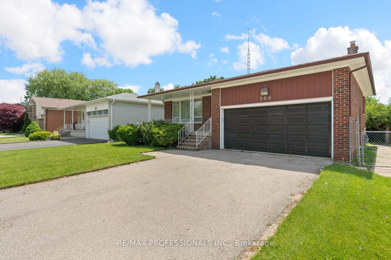 380 Targa Road, Mississauga, ON L5A 1S5 photo 2