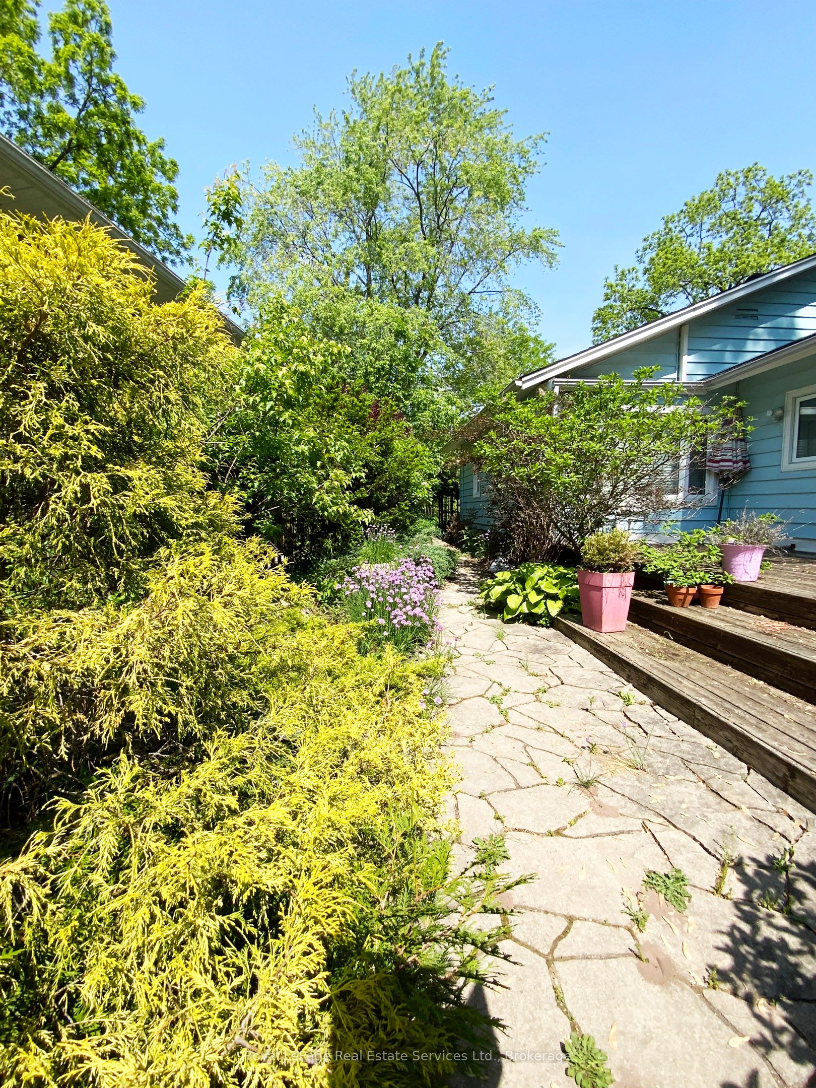 2028 Marine Drive Lower Level, Oakville, ON L6L 1B4 photo 5