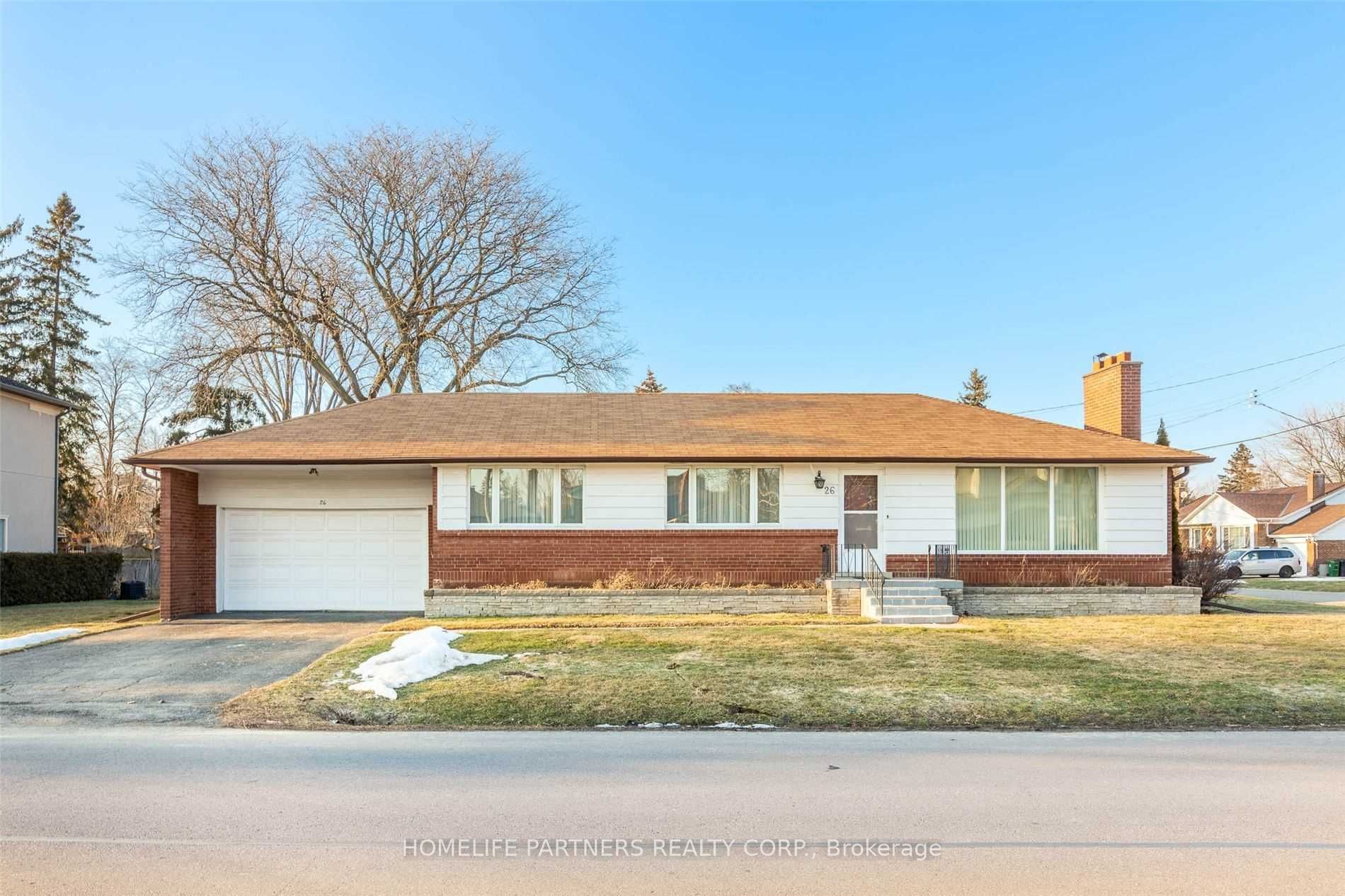 26 Leland Avenue, Toronto, ON M8Z 2X7 photo 3