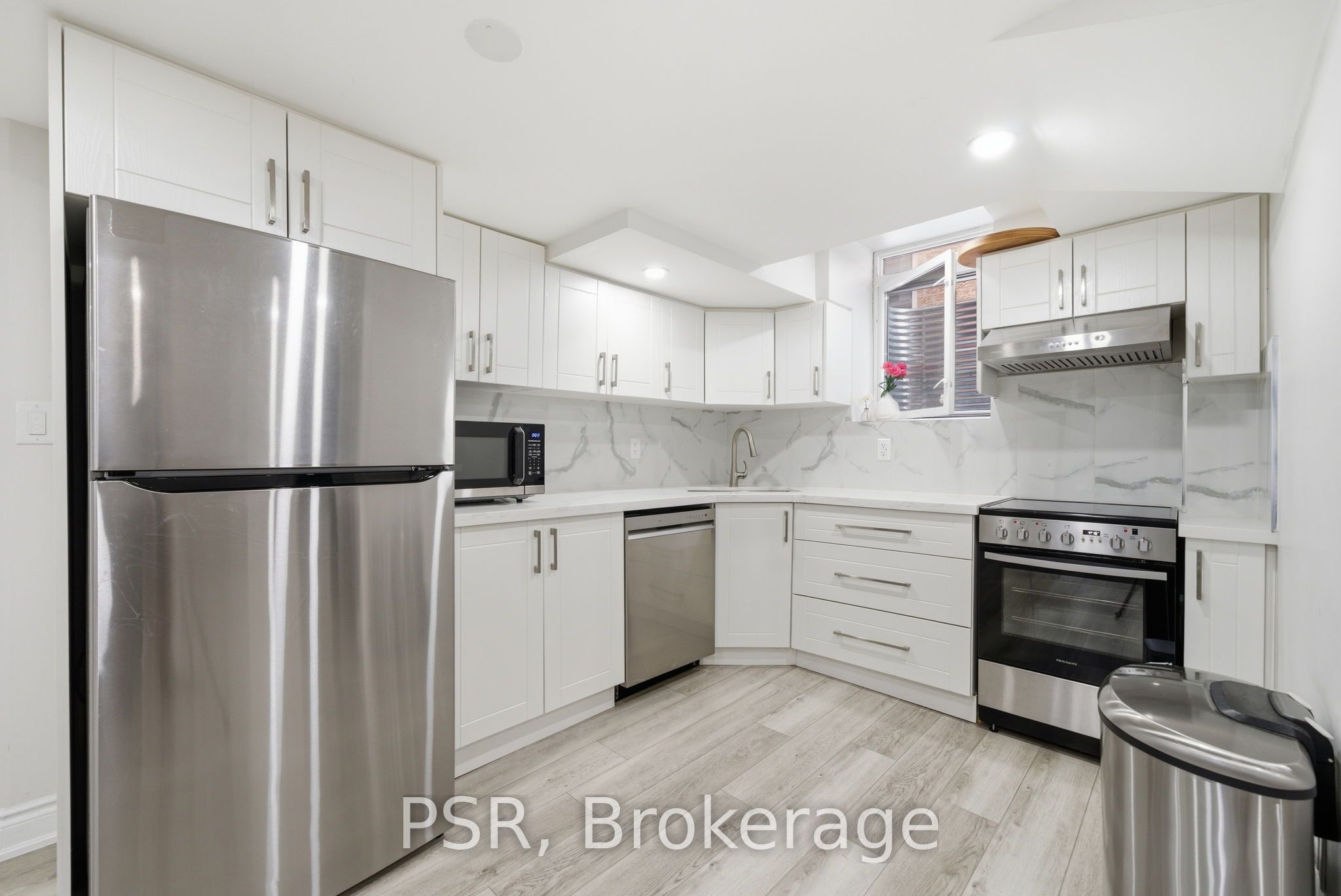 426 Arrowsmith Drive Lower, Mississauga, ON L5W 1V2 photo 4