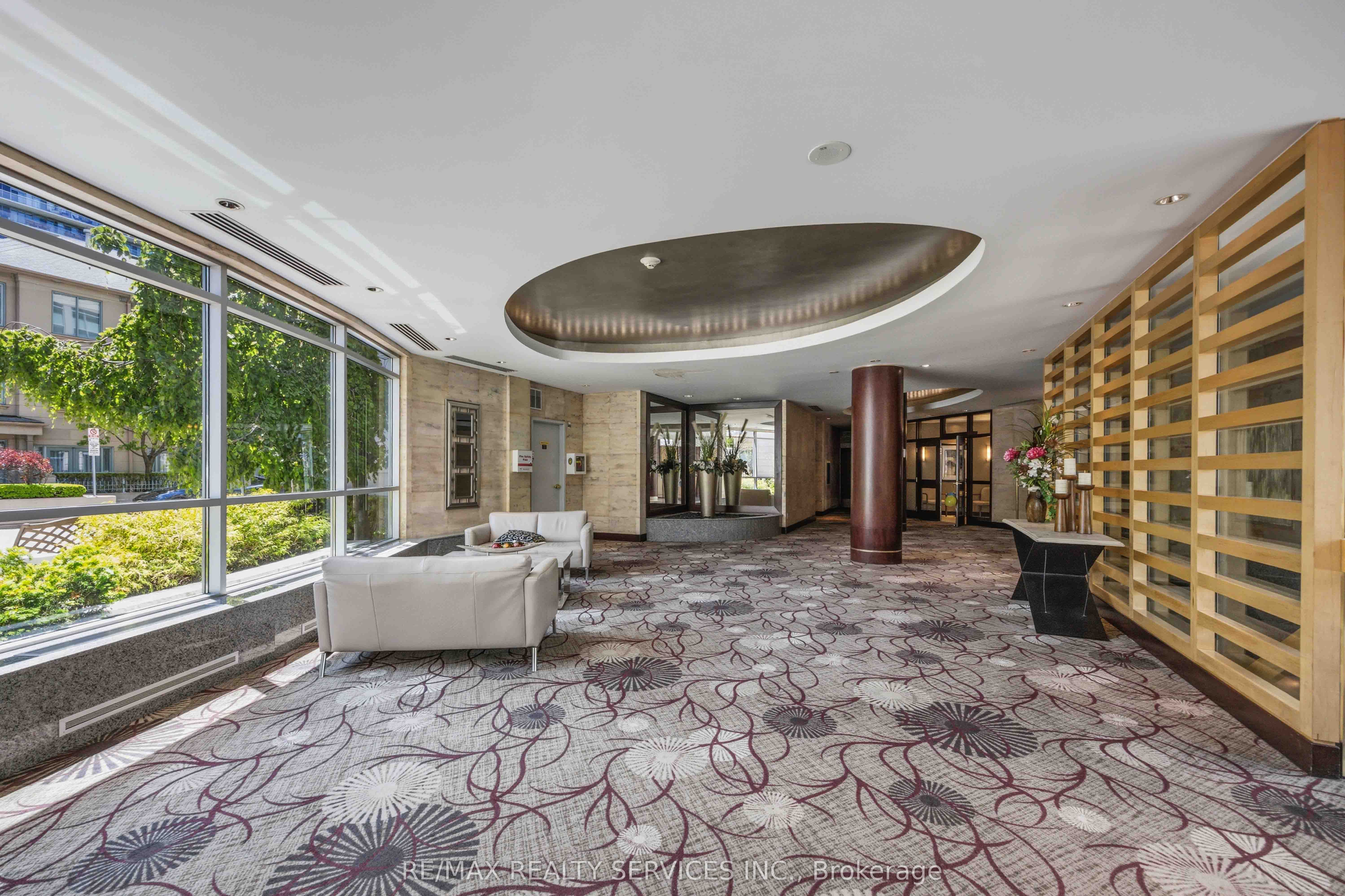 2111 Lake Shore Boulevard W 121, Toronto, ON M8V 4B2 photo 3