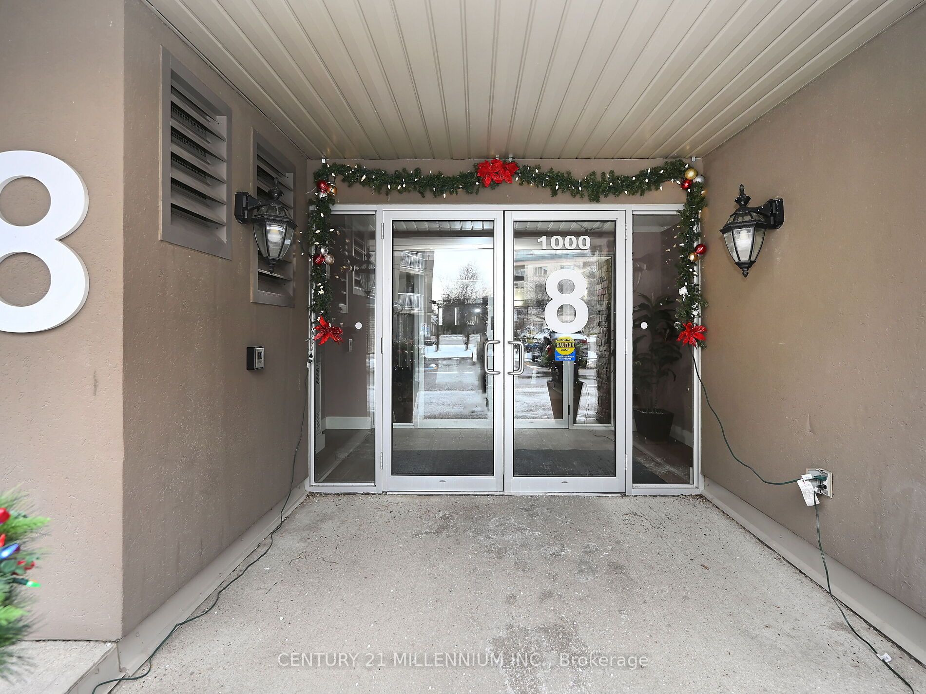 8 Dayspring Circle 1209, Brampton, ON L6P 2Z7 photo 4