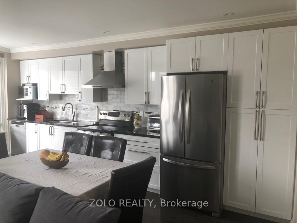 823 Lansdowne Avenue 2, Toronto, ON M6H 3Z2 photo 5