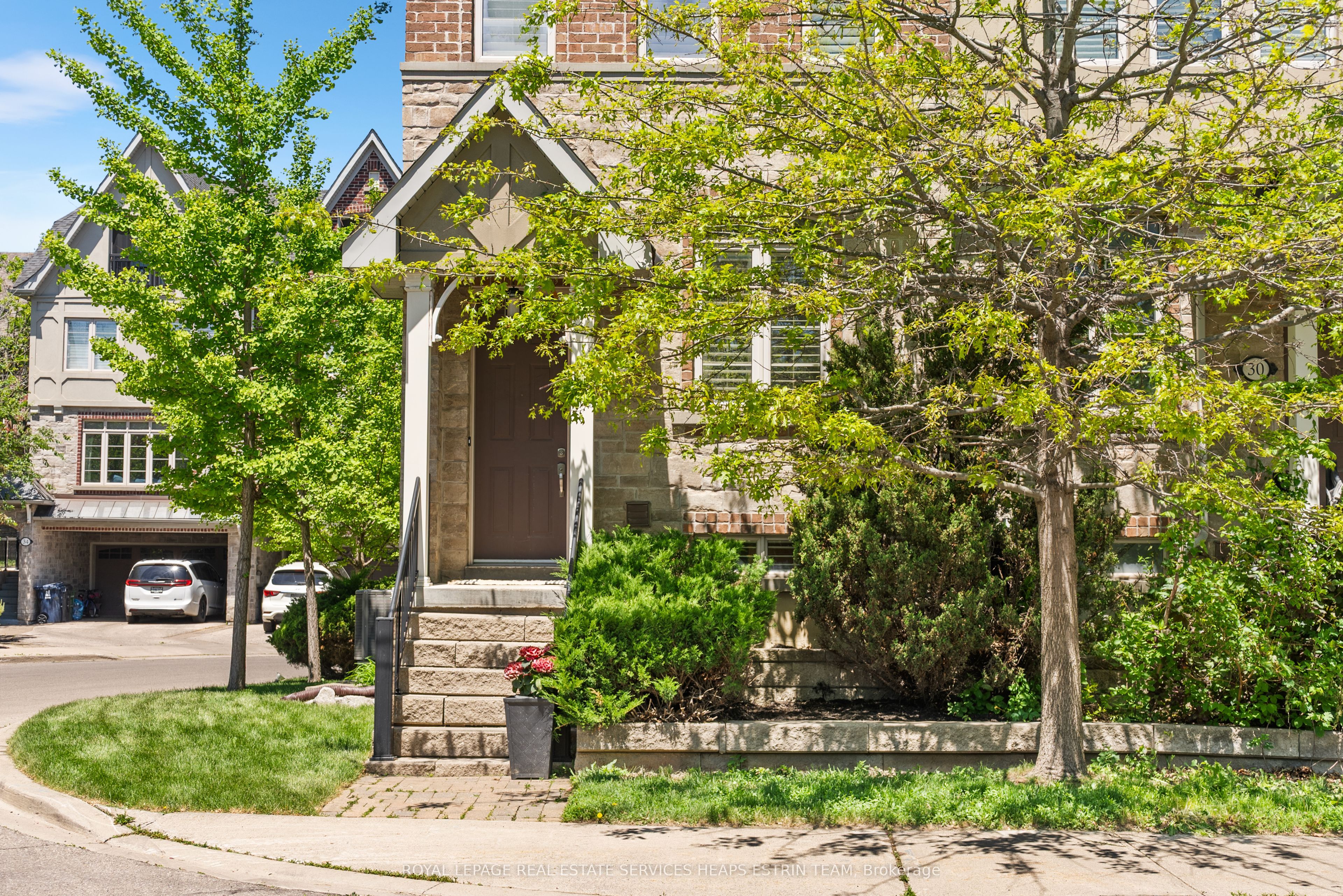 32 Mendota Road, Toronto, ON M8Y 1E8 photo 3