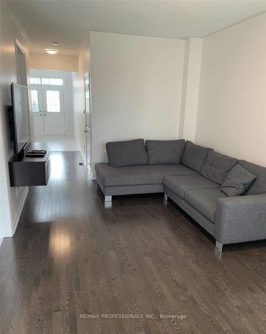 44 VILLADOWNS Trail, Brampton, ON L6R 3V7 photo 2