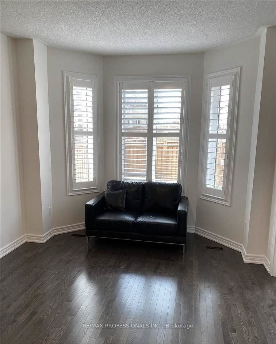 44 VILLADOWNS Trail, Brampton, ON L6R 3V7 photo 3