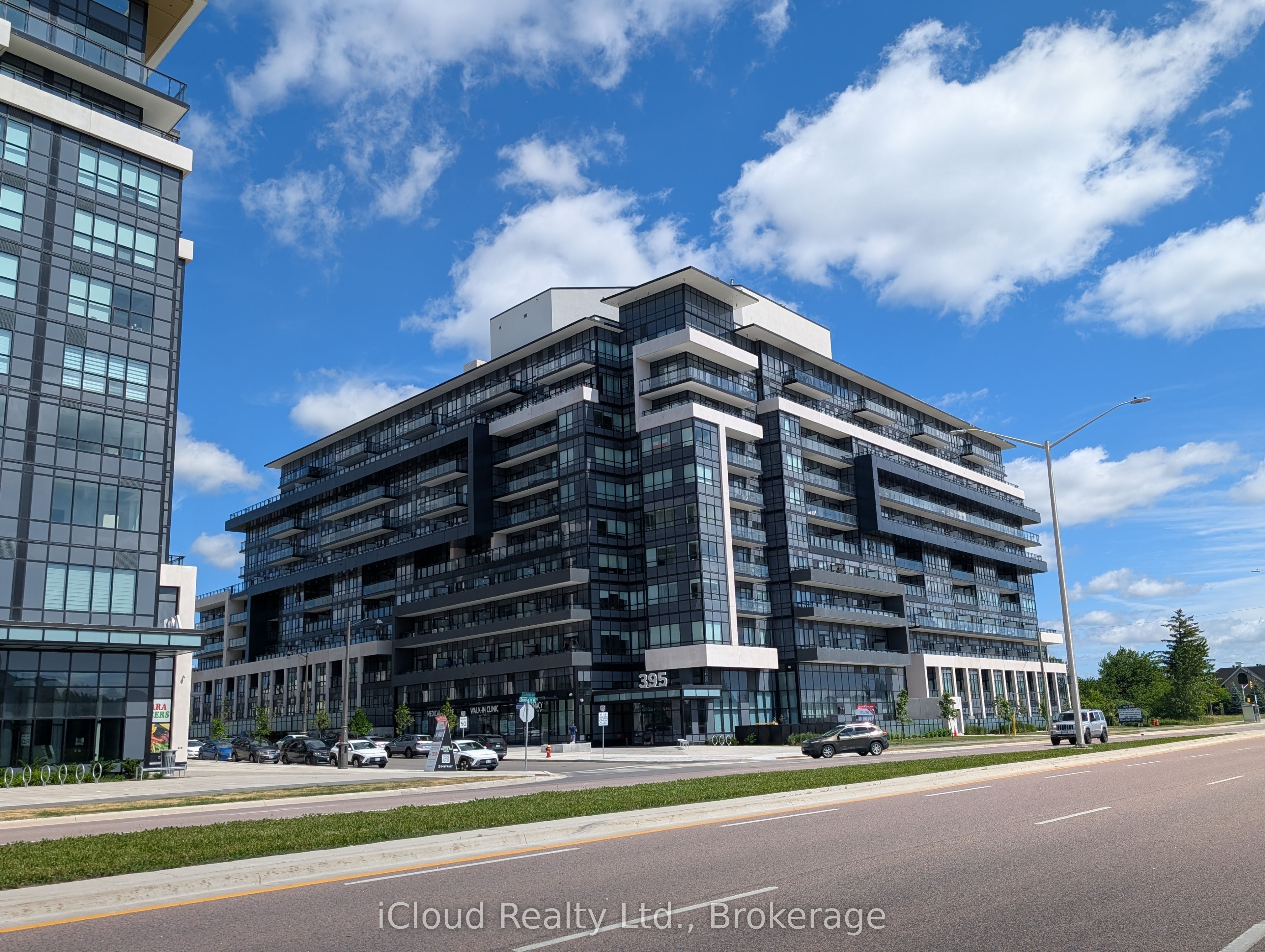 395 Dundas Street W 417, Oakville, ON L6M 5R8