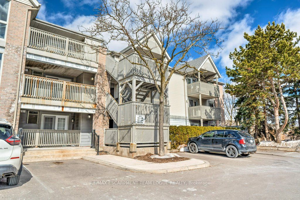 2040 Cleaver Avenue 206, Burlington, ON L7M 4C4 photo 2