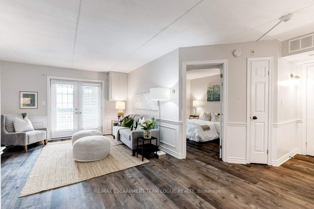 2040 Cleaver Avenue 206, Burlington, ON L7M 4C4 photo 5