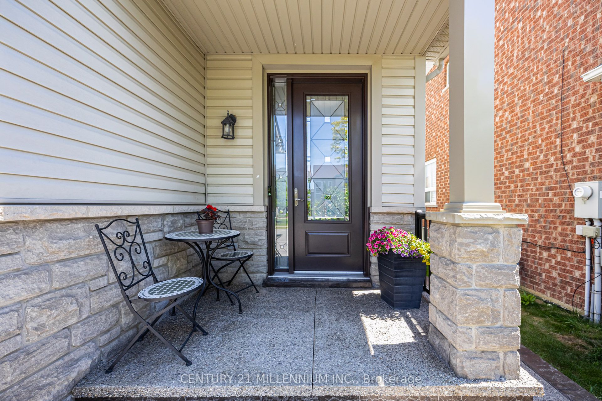7 Bramoak Crescent, Brampton, ON L7A 1T7 photo 2