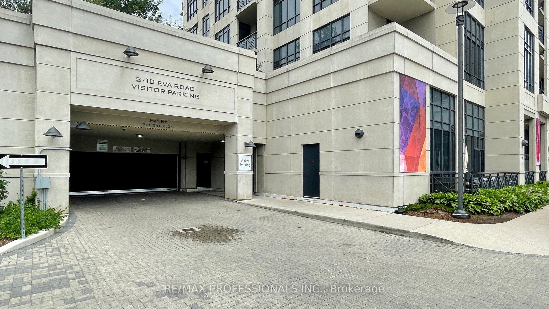 2 Eva Road 822, Toronto, ON M9C 0A9 photo 3