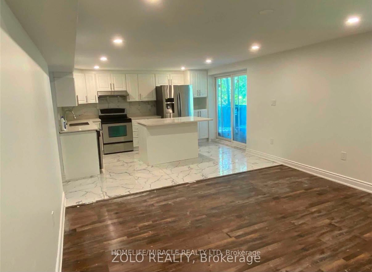 236 Renforth Drive, Toronto, ON M9C 2K9 photo 2