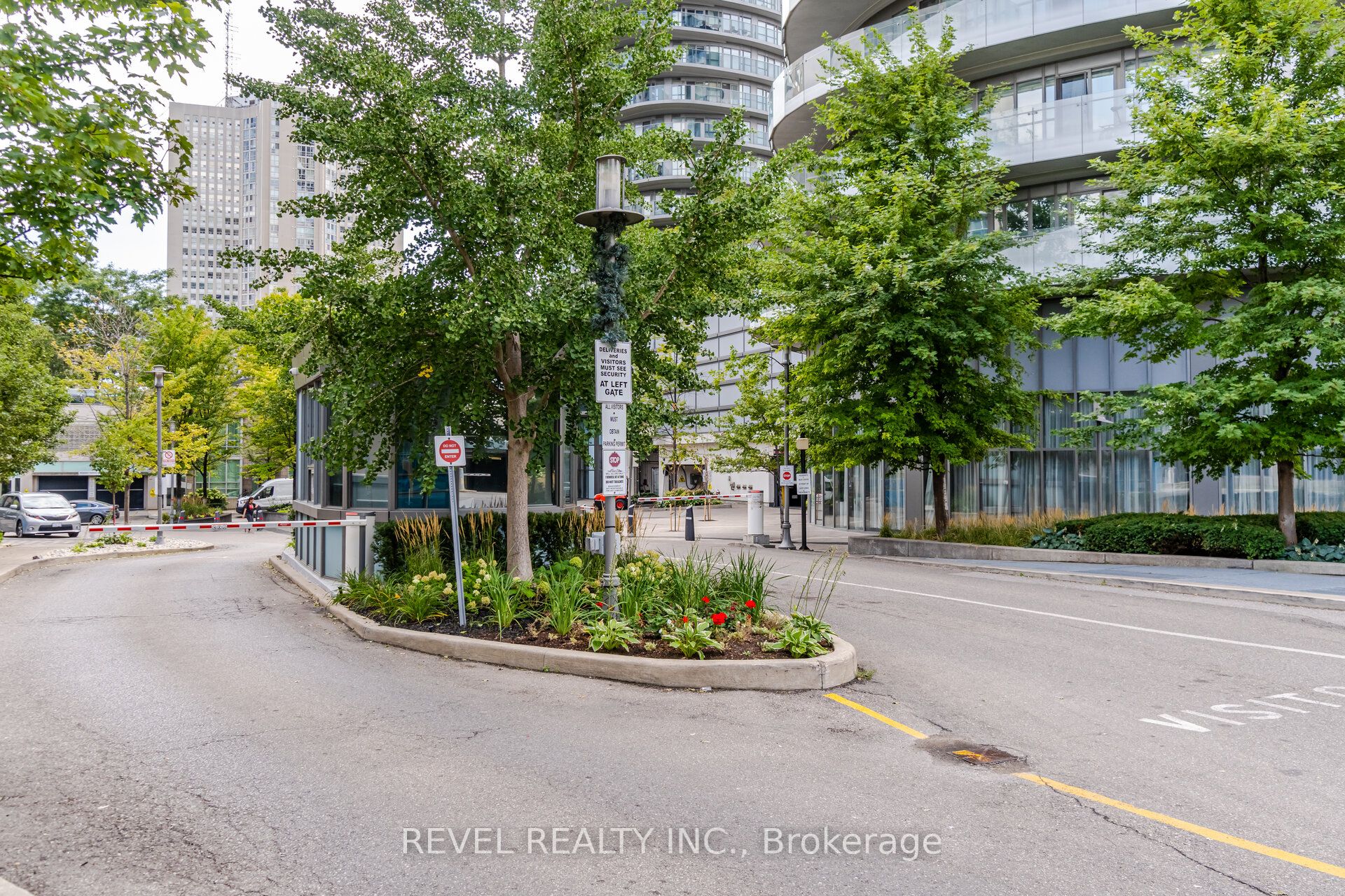 50 Absolute Avenue 707, Mississauga, ON L4Z 0A8 photo 2