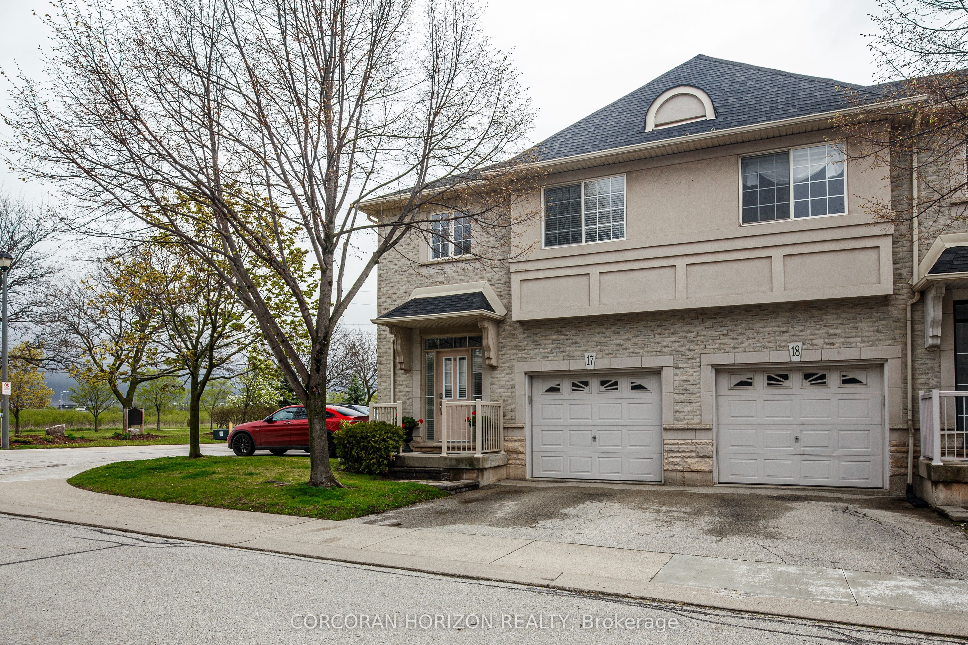5080 Fairview Street 17, Burlington, ON L7L 7E9
