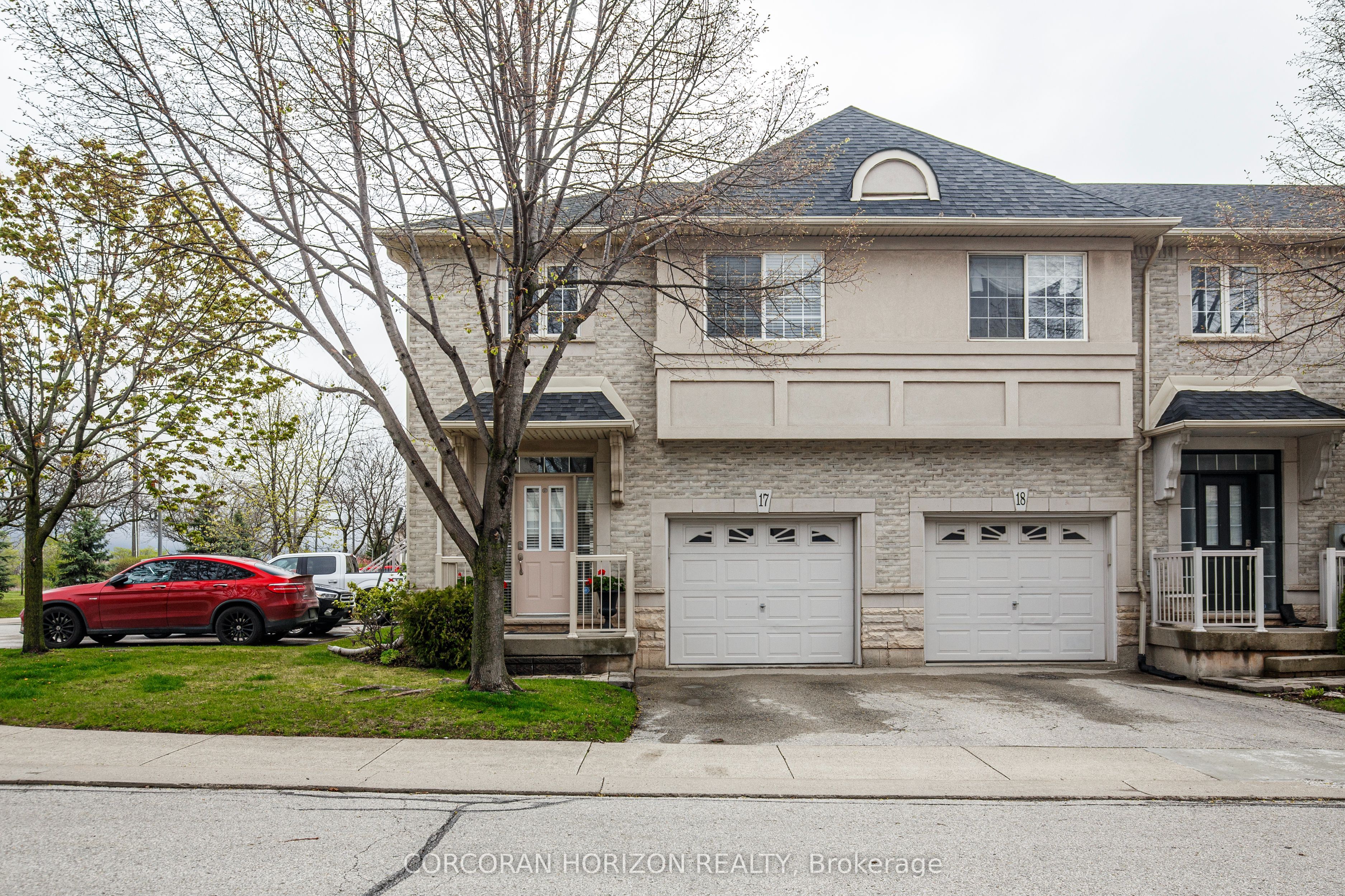 5080 Fairview Street 17, Burlington, ON L7L 7E9 photo 2