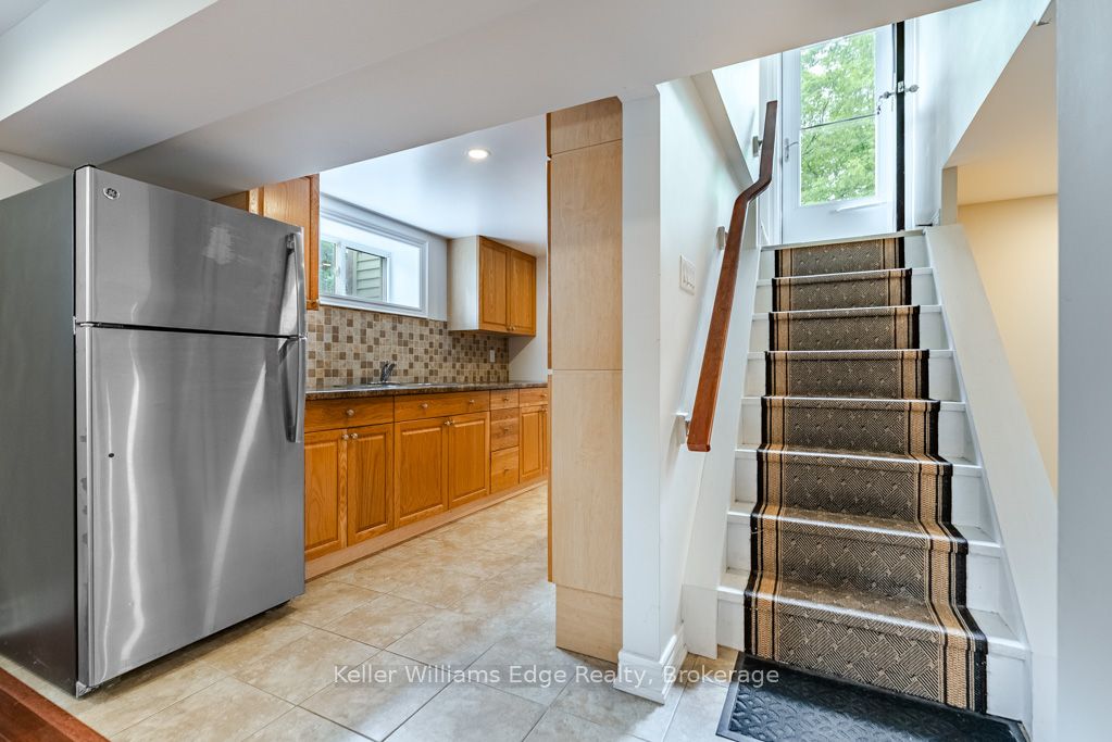 1025 Pinegrove Road, Oakville, ON L6L 2W3 photo 5
