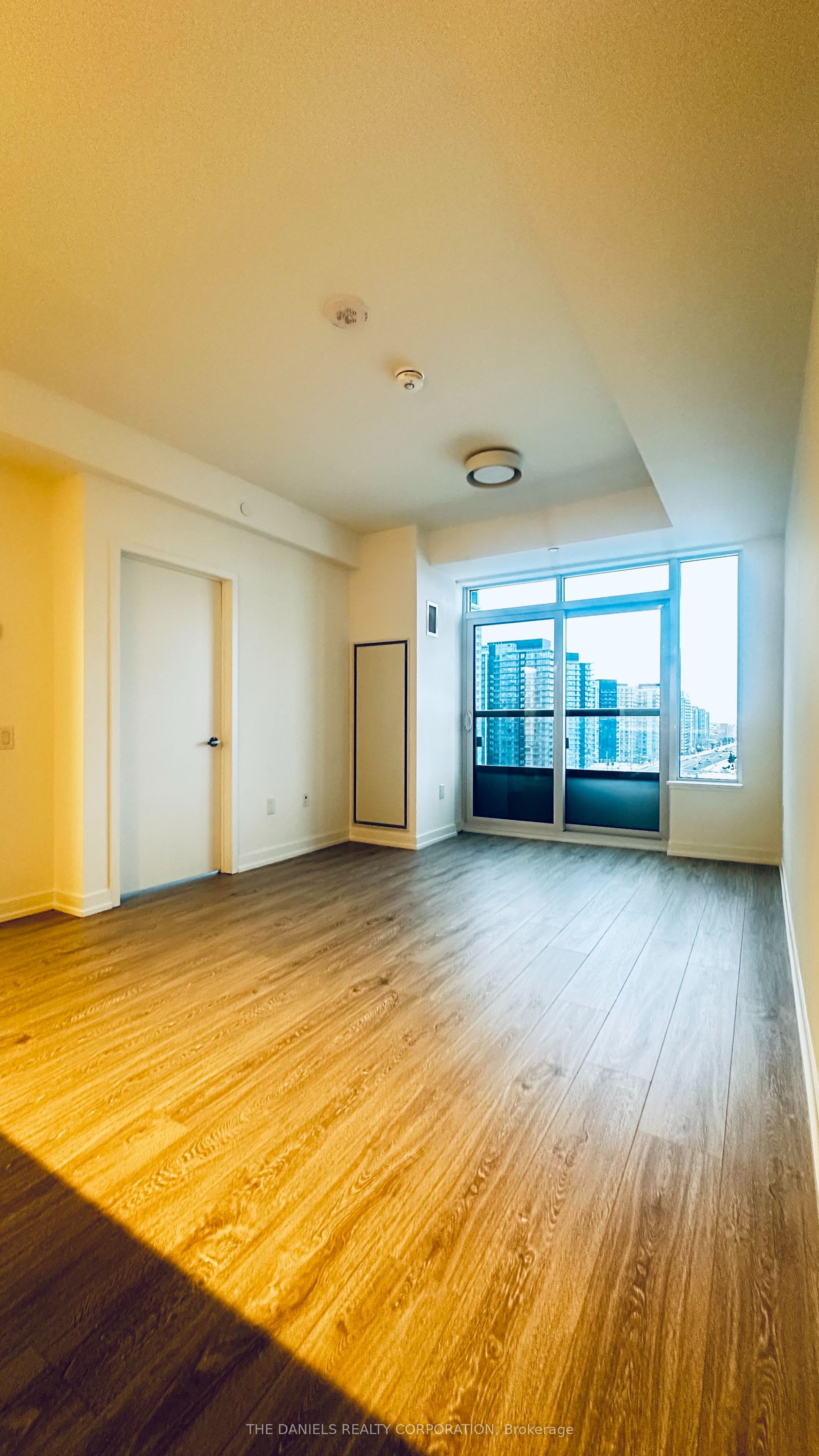 2485 Eglinton Avenue W 1518, Mississauga, ON L5M 2T1 photo 3