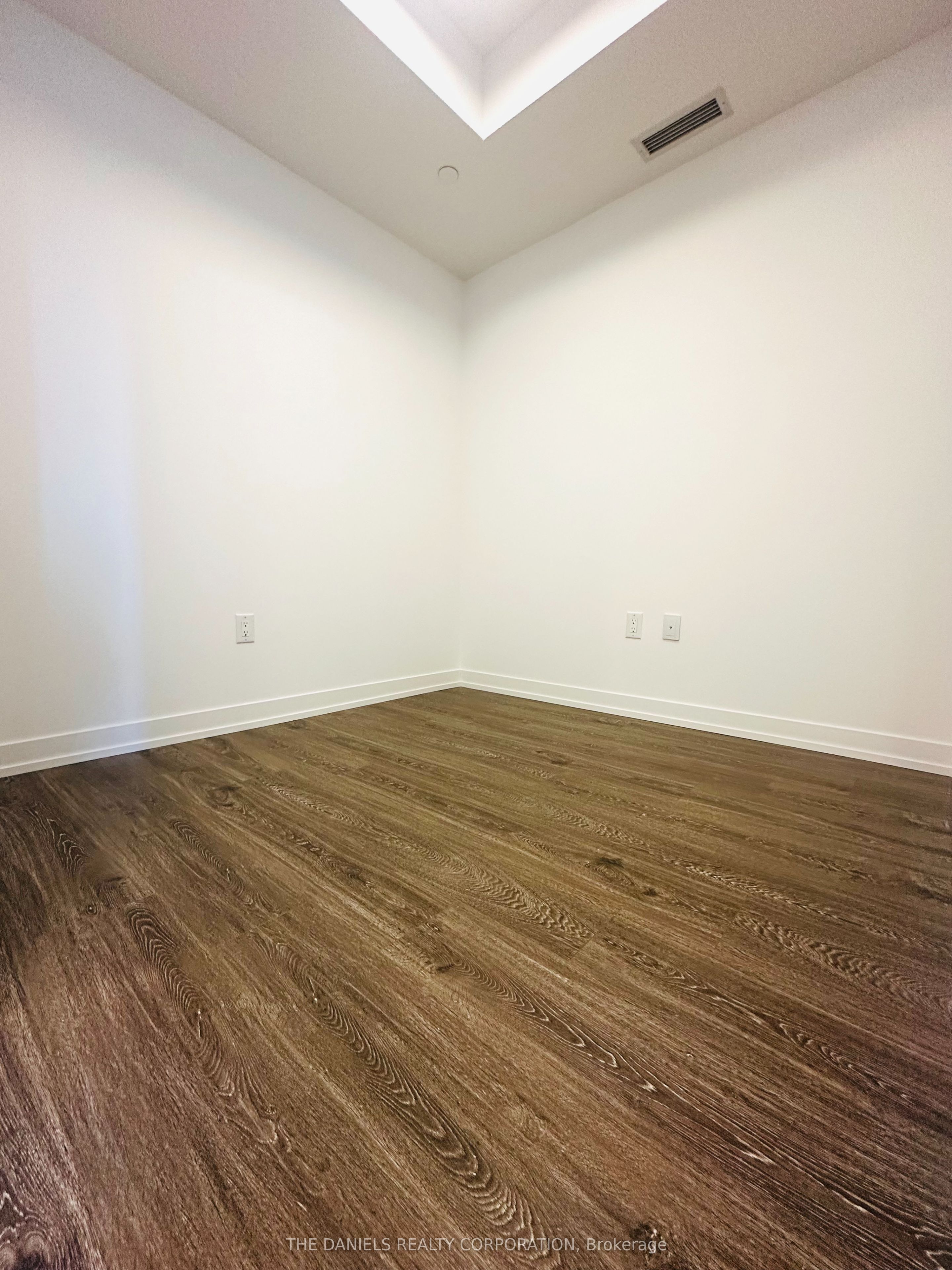 2485 Eglinton Avenue W 1212, Mississauga, ON L5M 2T1 photo 4