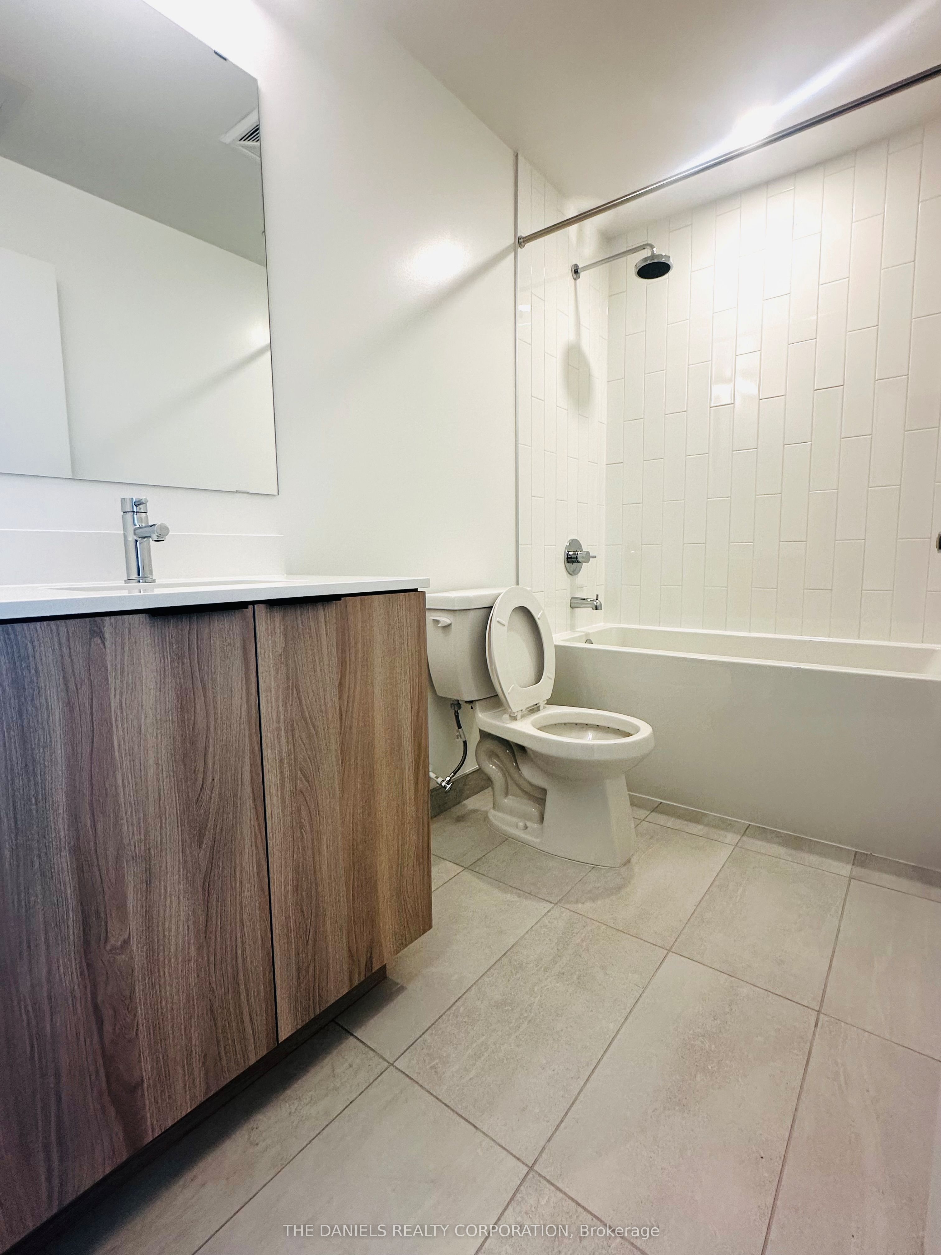 2485 Eglinton Avenue W 1212, Mississauga, ON L5M 2T1 photo 5