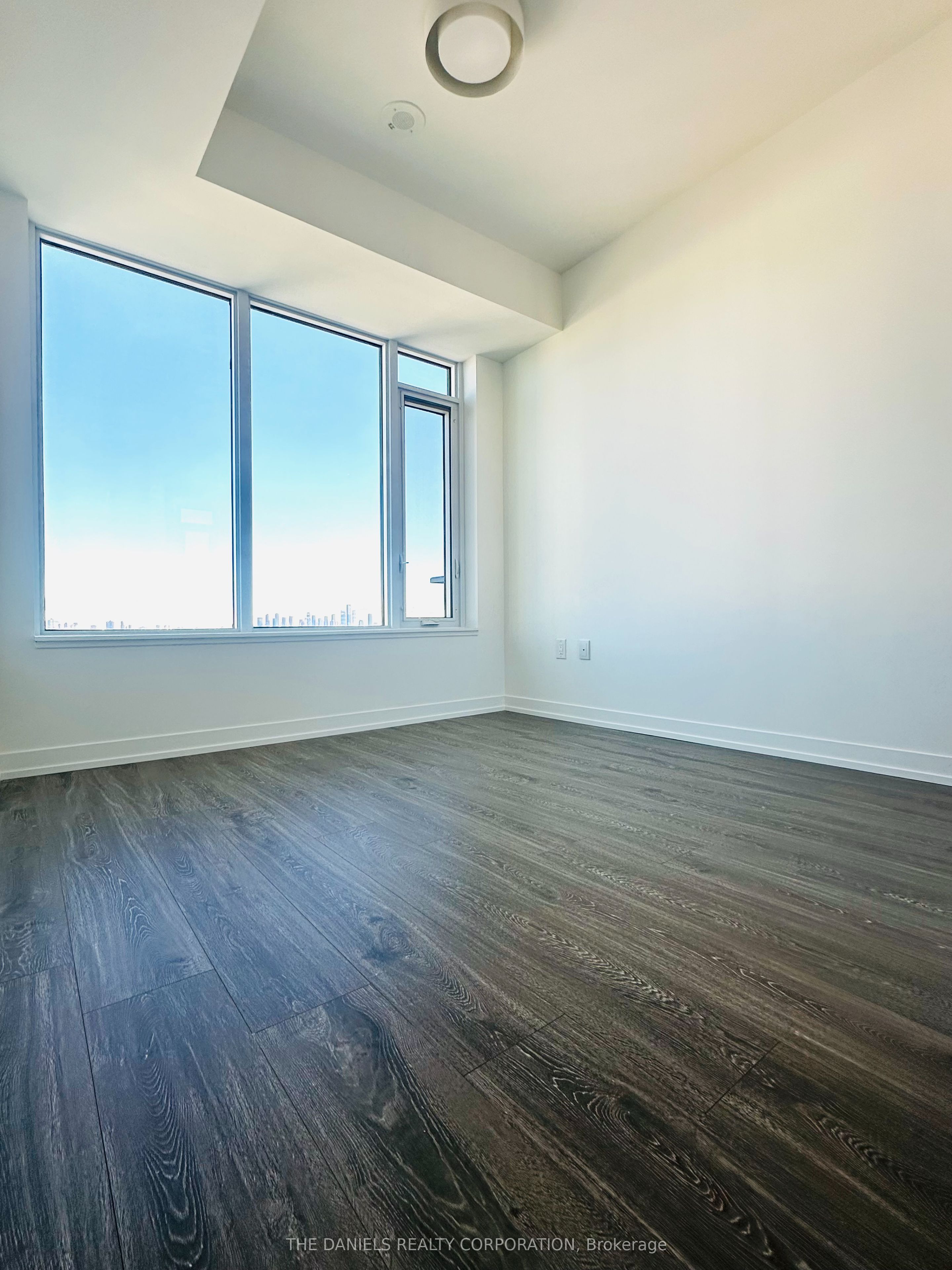 2485 Eglinton Avenue W 714, Mississauga, ON L5M 2T1 photo 2