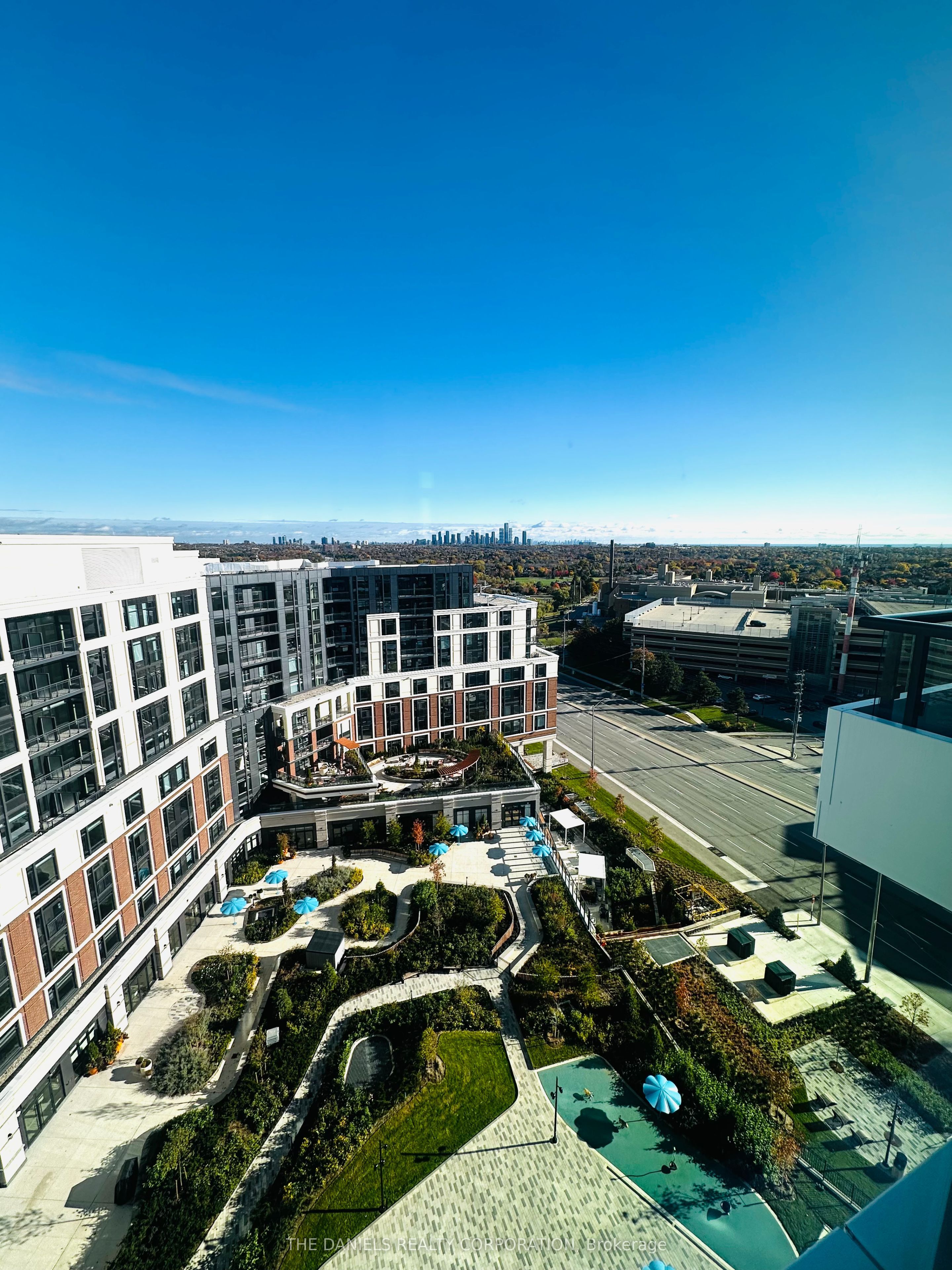 2485 Eglinton Avenue W 714, Mississauga, ON L5M 2T1 photo 3