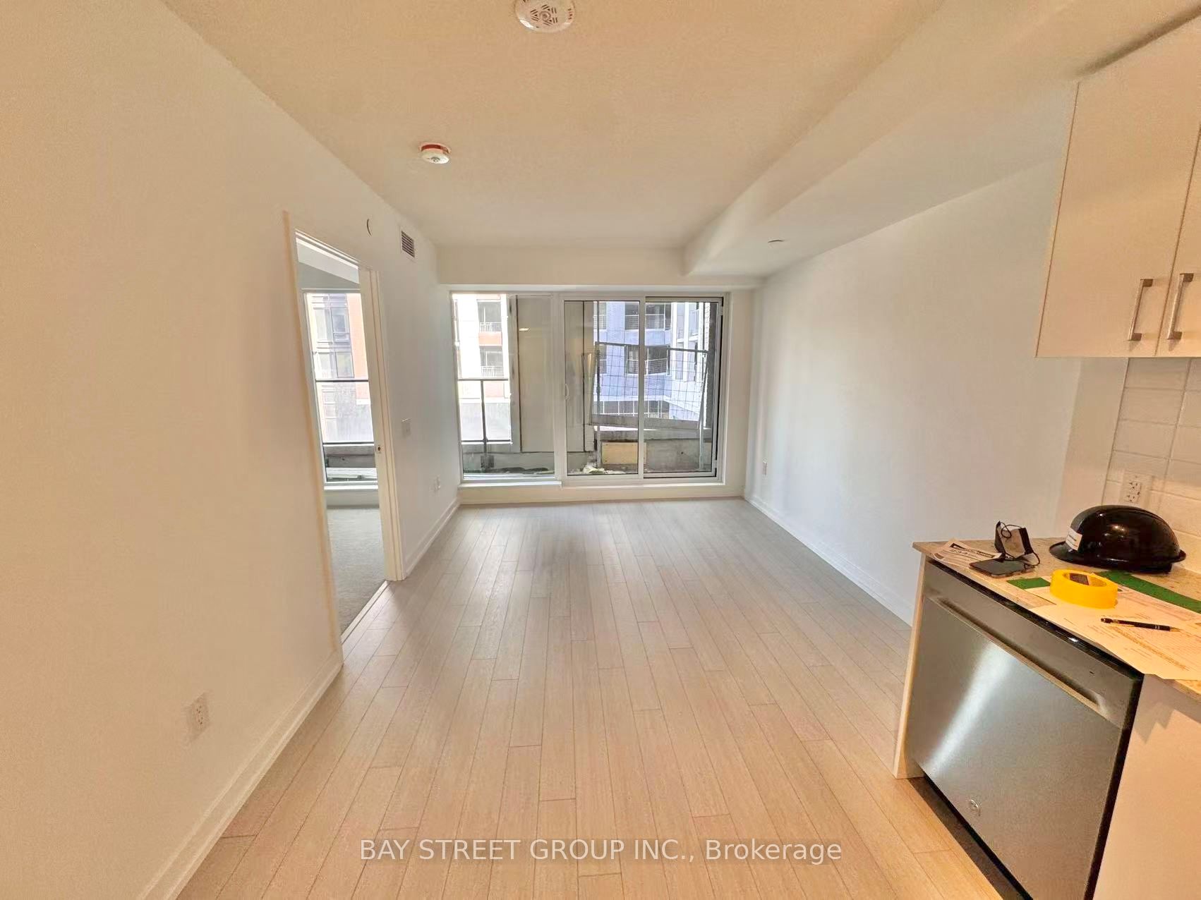 4010 Eglinton Avenue W 205, Toronto, ON M9A 0G5 photo 2