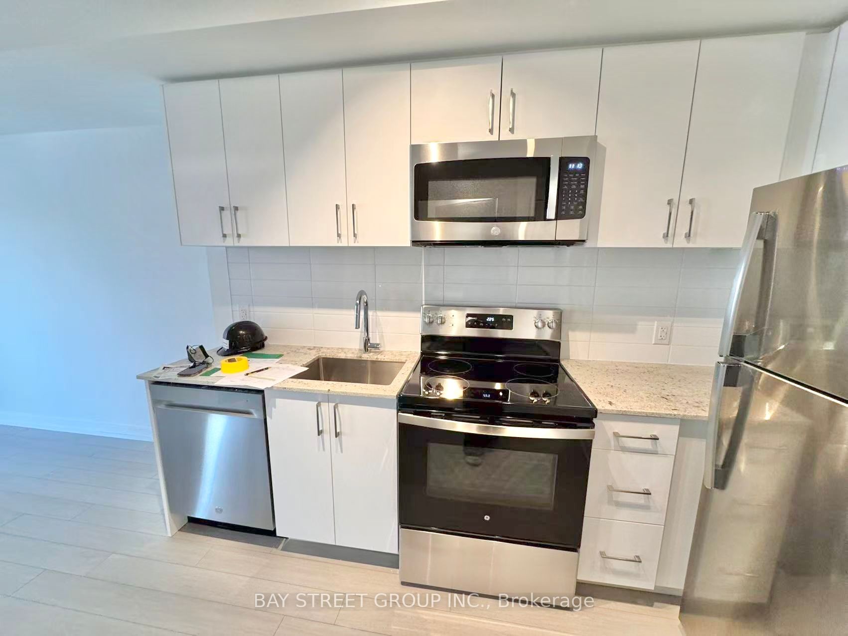 4010 Eglinton Avenue W 205, Toronto, ON M9A 0G5 photo 5