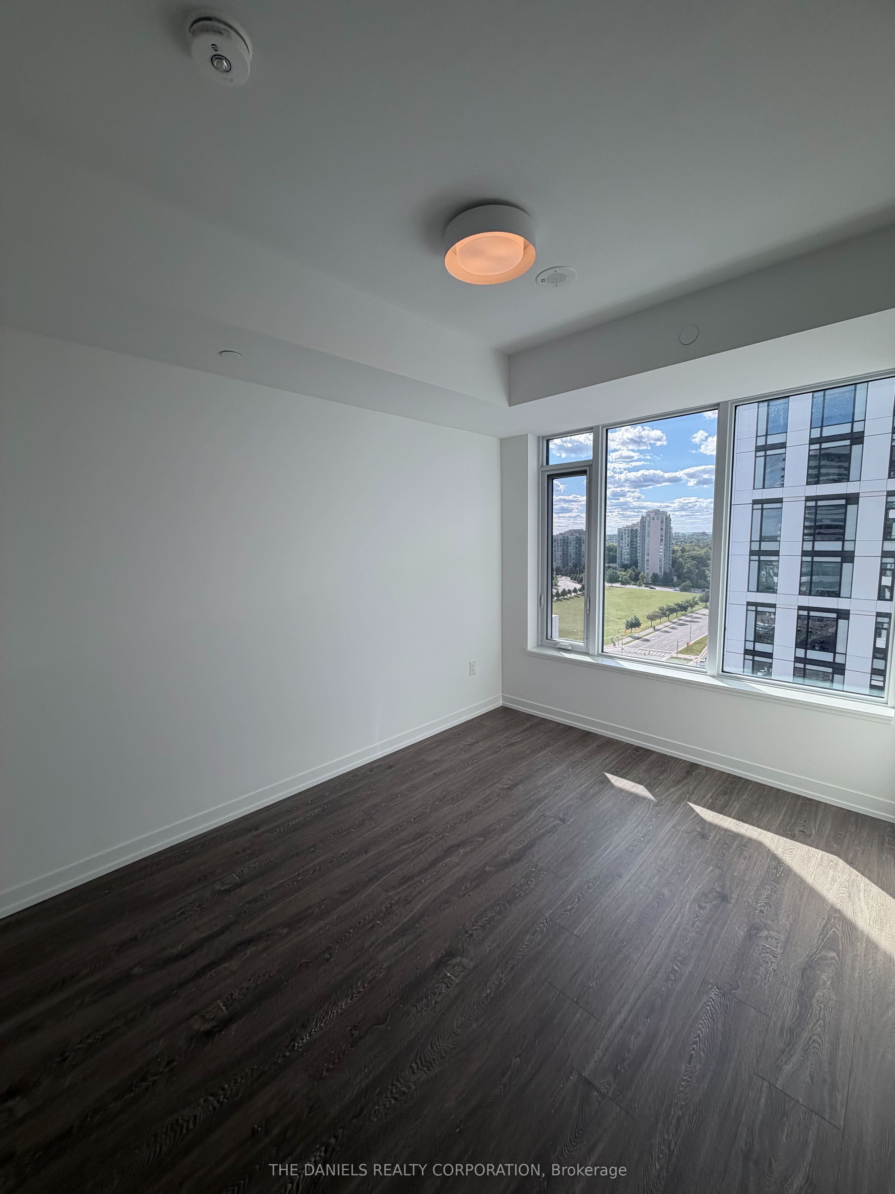 2485 Eglinton Avenue W 1304, Mississauga, ON L5M 2T1 photo 3
