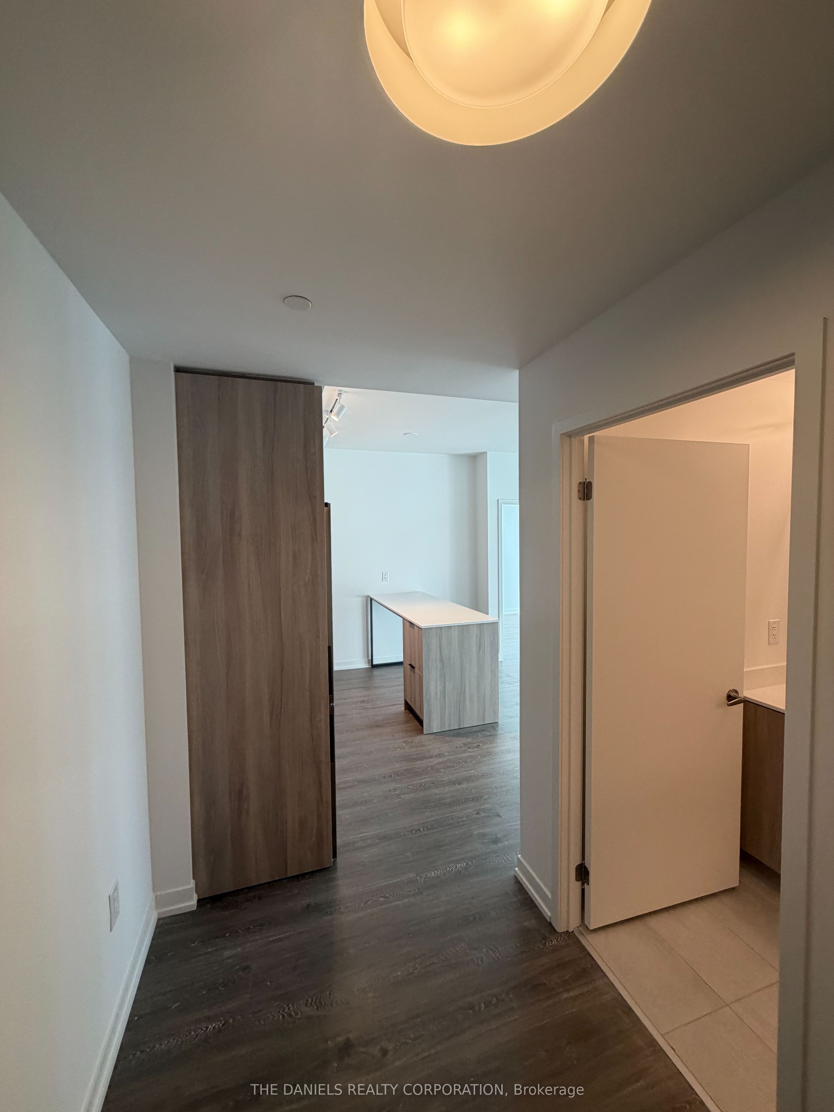 2485 Eglinton Avenue W 1304, Mississauga, ON L5M 2T1 photo 4