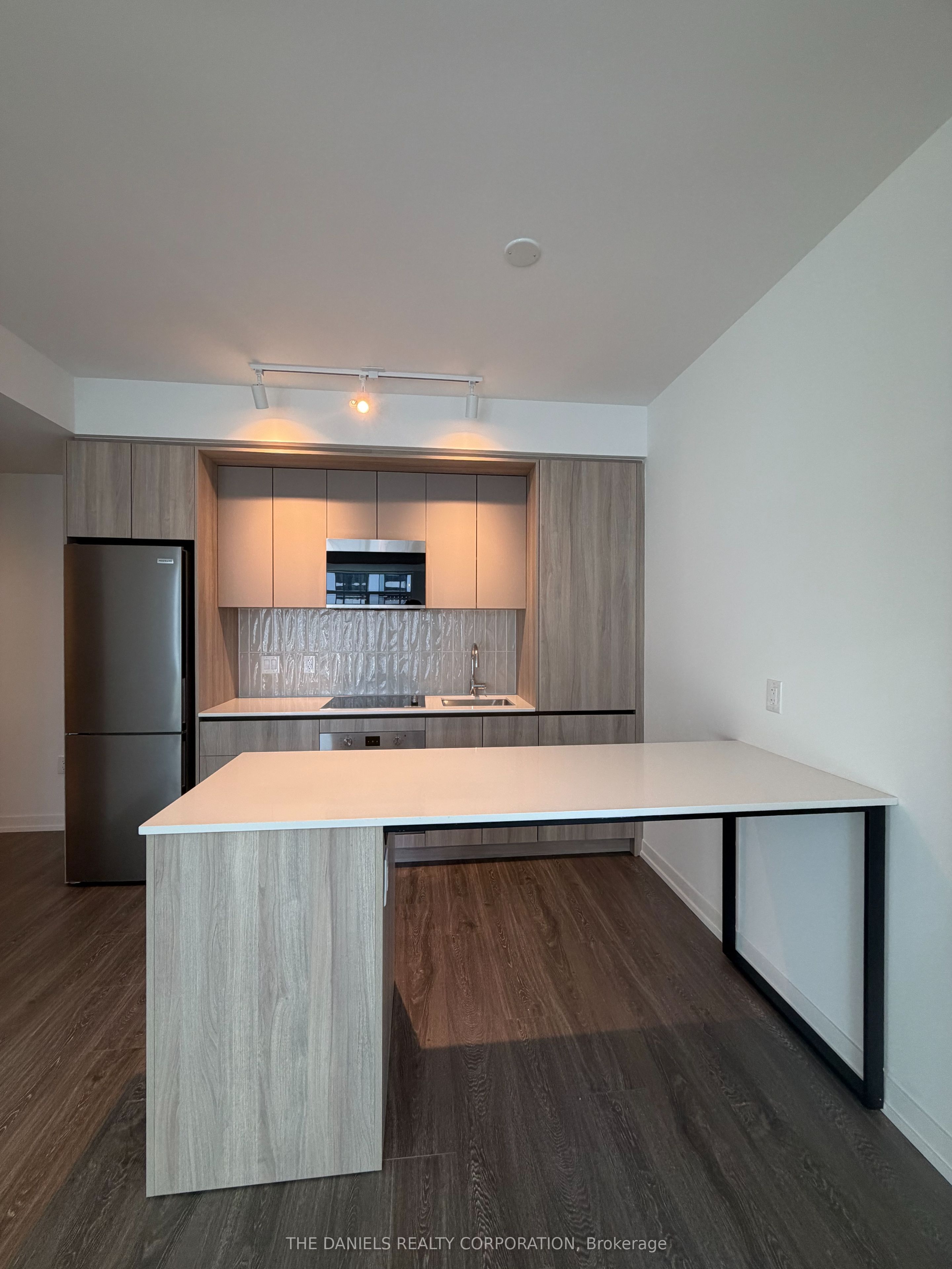 2485 Eglinton Avenue W 1304, Mississauga, ON L5M 2T1 photo 5