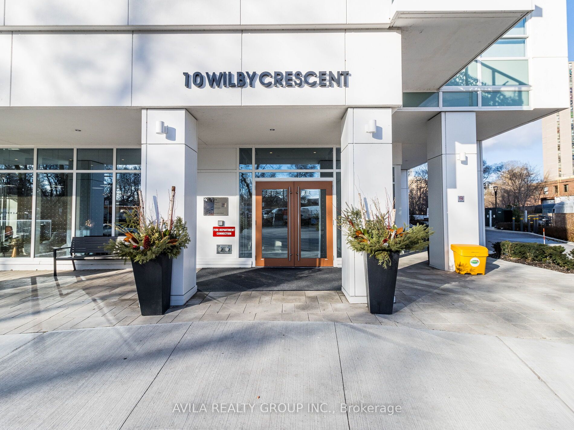 10 Wilby Crescent 1004, Toronto, ON M9N 0B6 photo 2