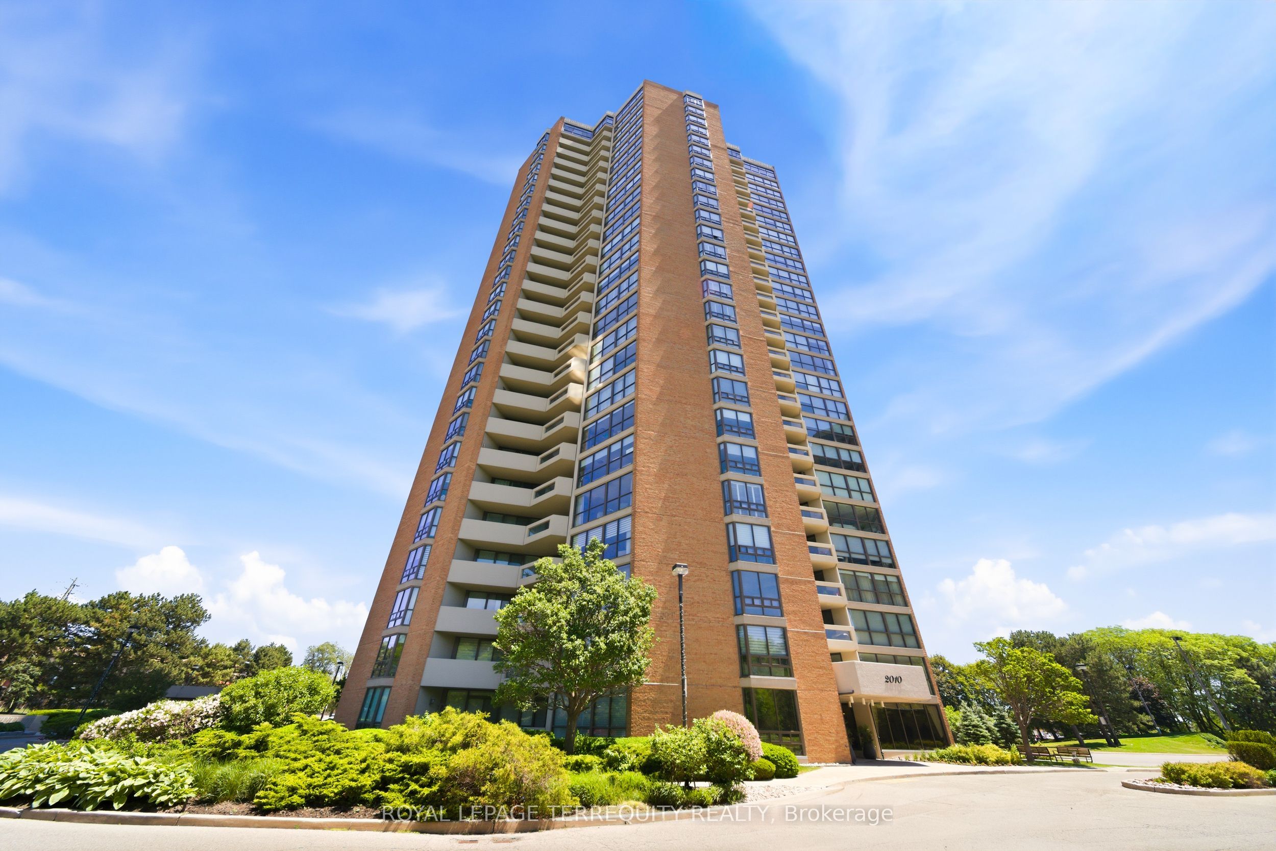 2010 Islington Avenue 1003, Toronto, ON M9P 3S8