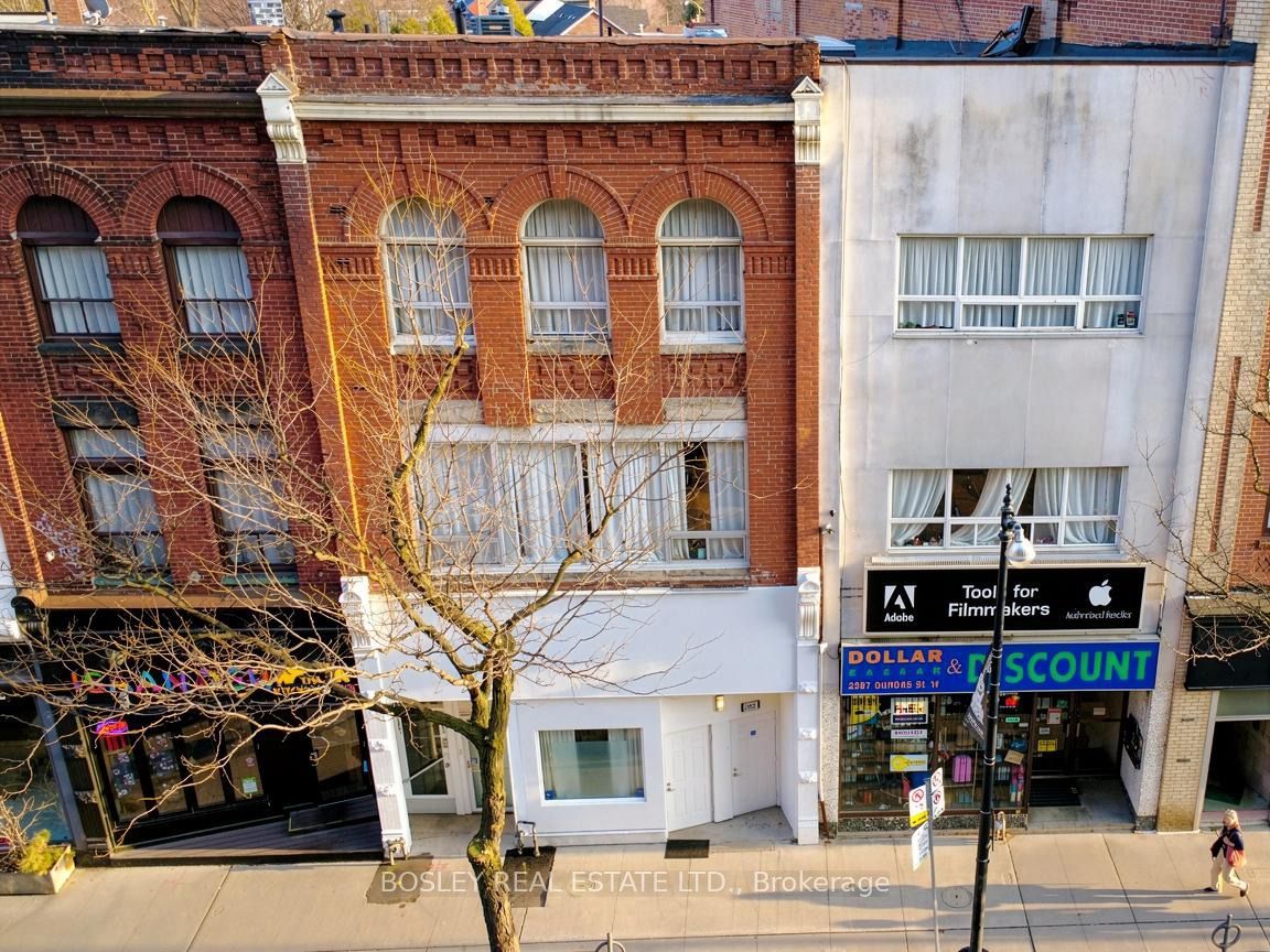 2963 Dundas Street W, Toronto, ON M6P 1Z2 photo 2