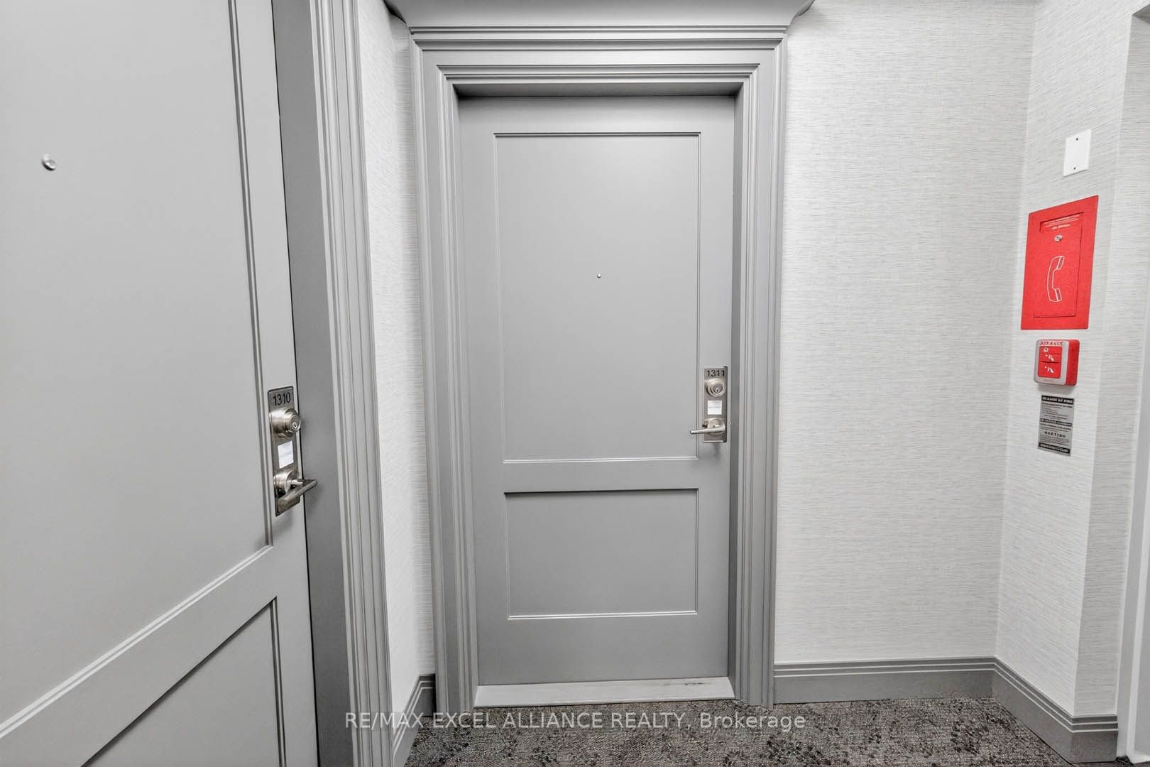 30 Elm Drive W 1311, Mississauga, ON L5B 0N6 photo 3
