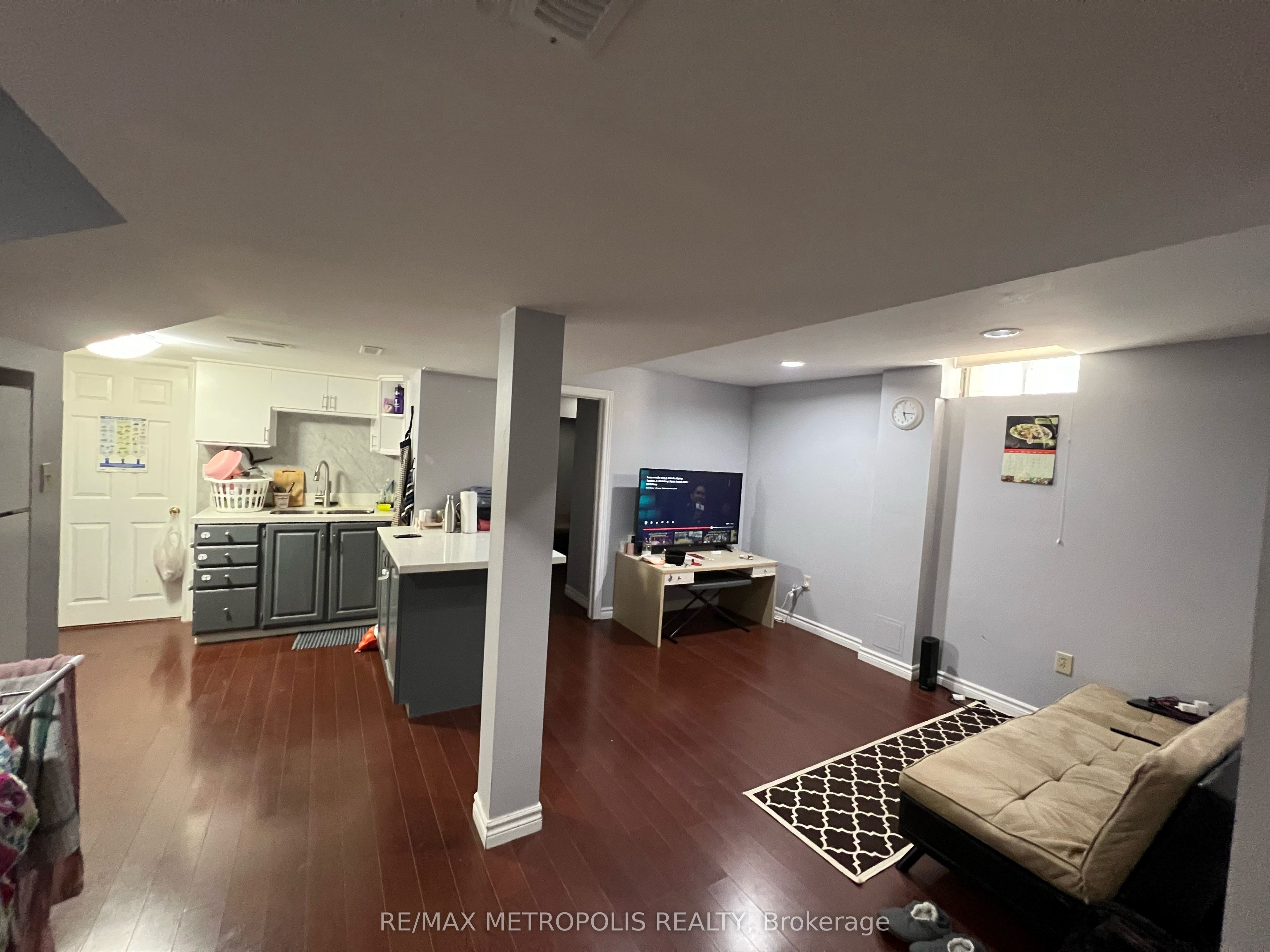 5884 Chorley Place Bsmt, Mississauga, ON L5M 5L7 photo 3