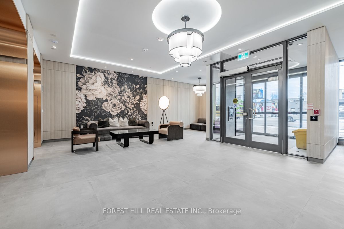 556 Marlee Avenue 301, Toronto, ON M6B 0B1 photo 3