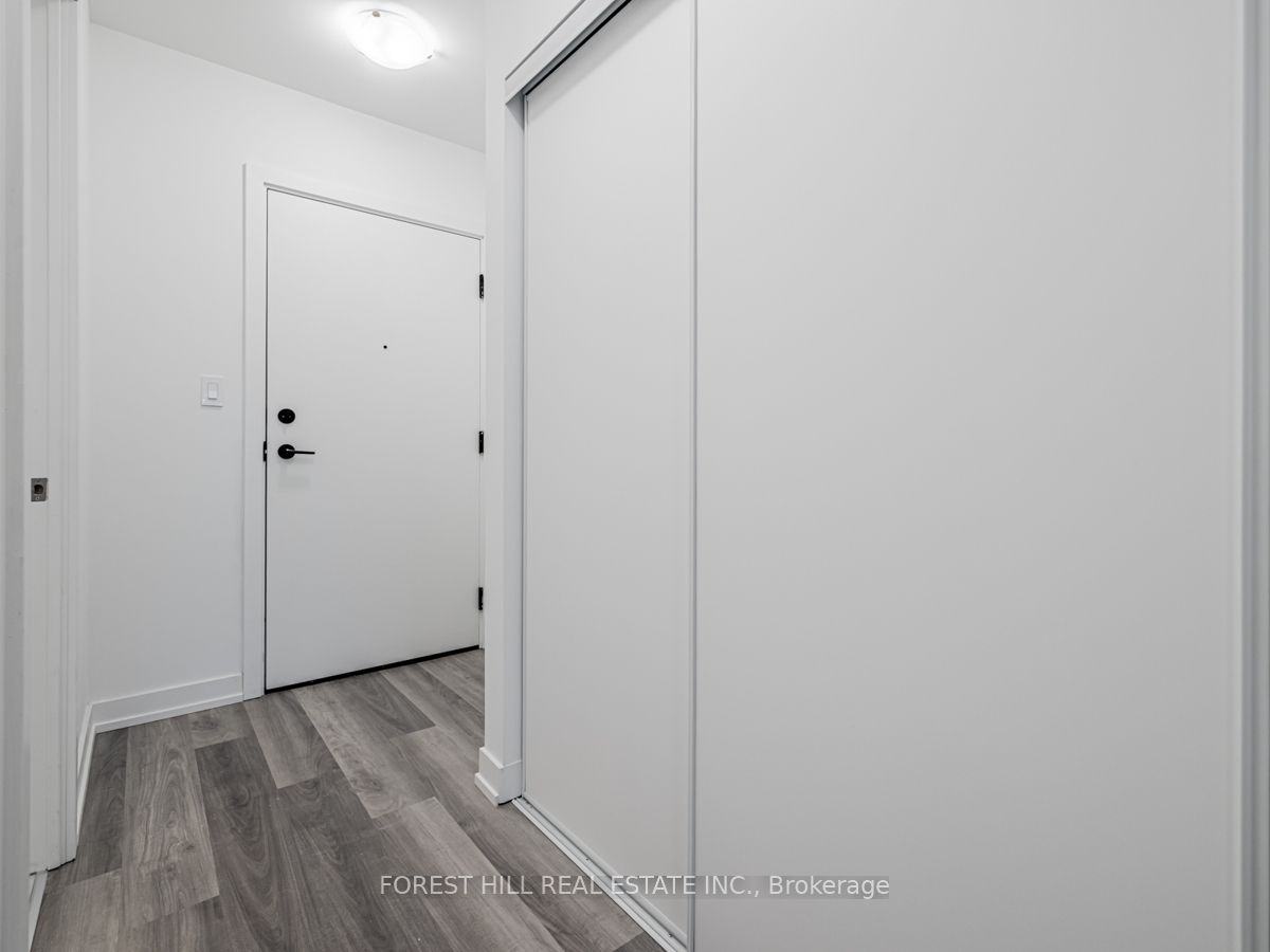 556 Marlee Avenue 301, Toronto, ON M6B 0B1 photo 5