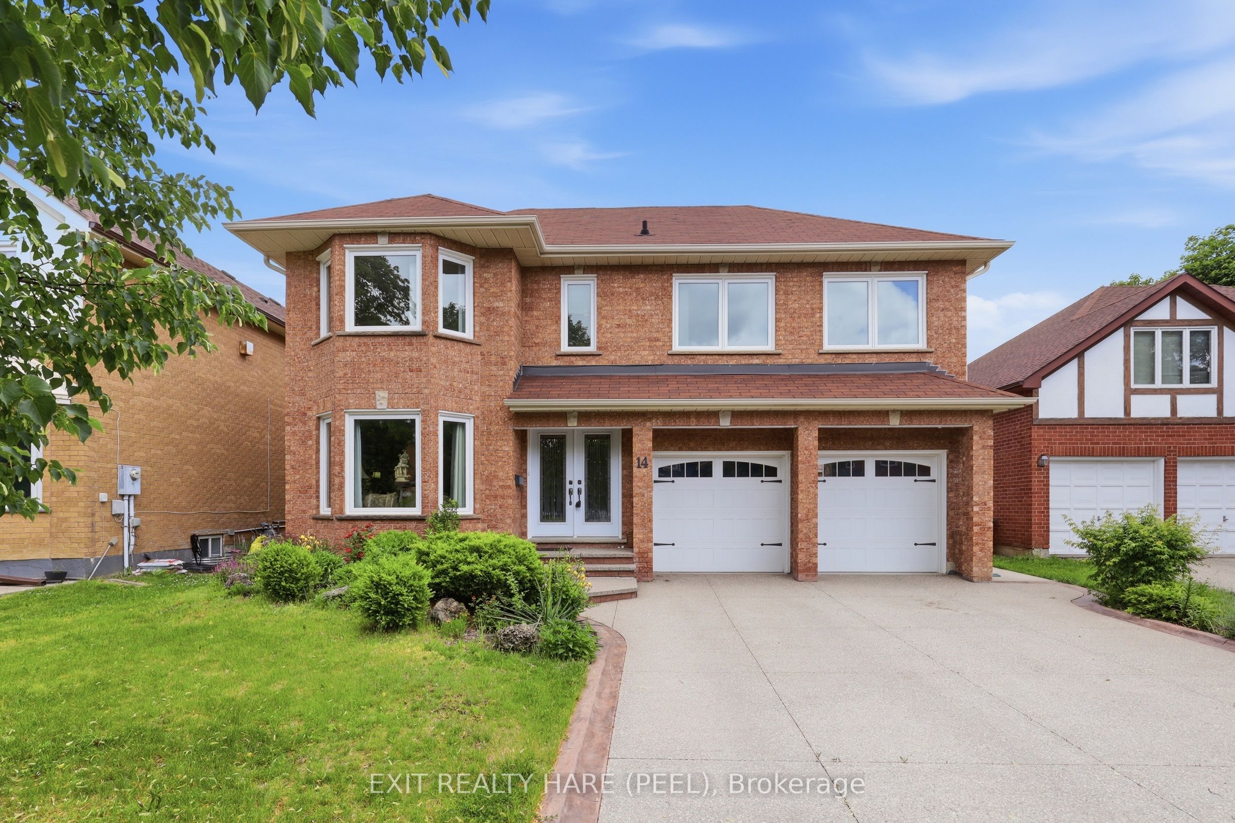 14 Warrington Court, Brampton, ON L6W 4G7 photo 2