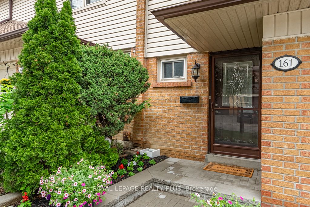 2120 RATHBURN Road E 161, Mississauga, ON L4W 2S8 photo 3
