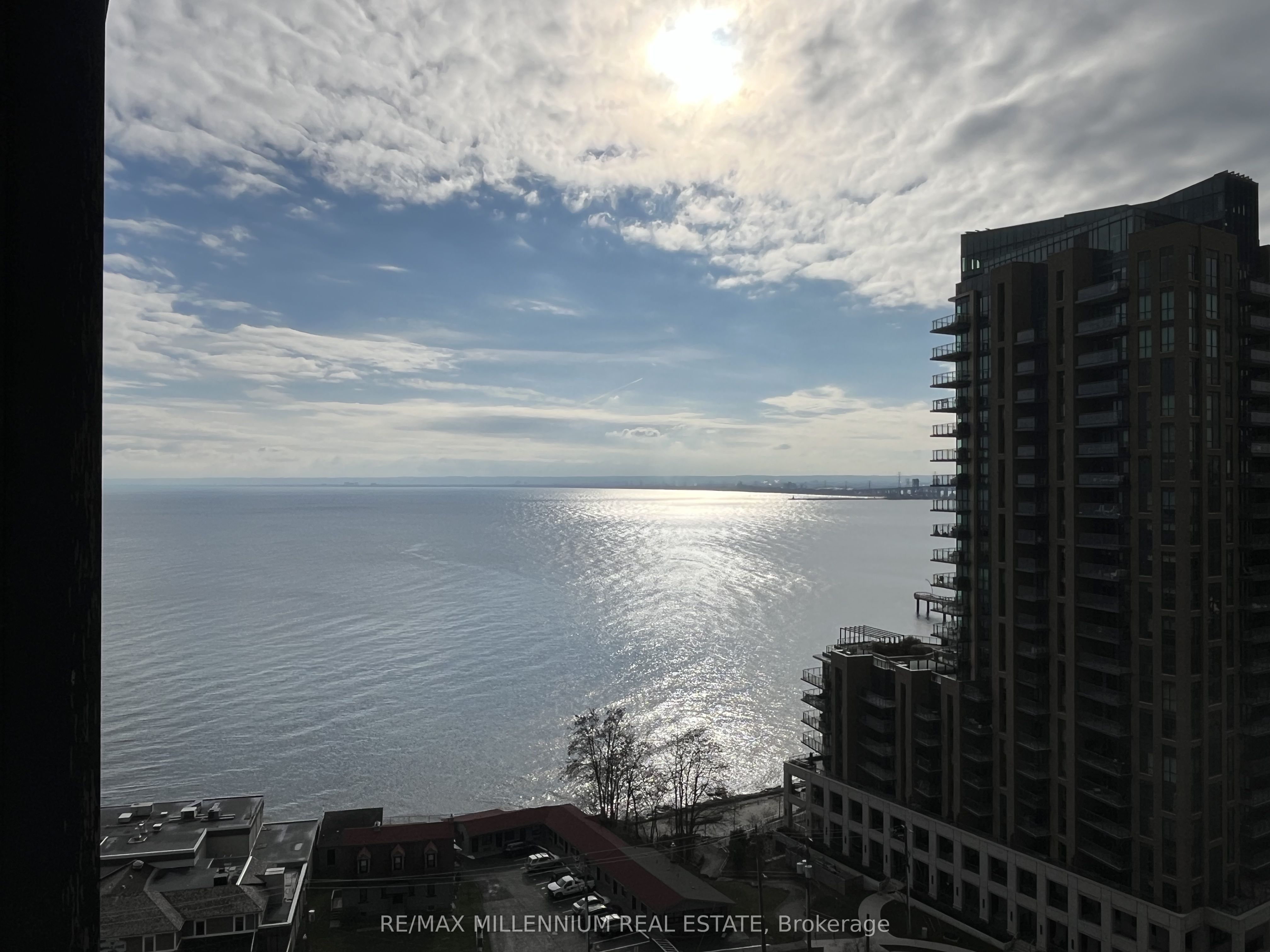 370 Martha Street 1608, Burlington, ON L7R 0G9 photo 4
