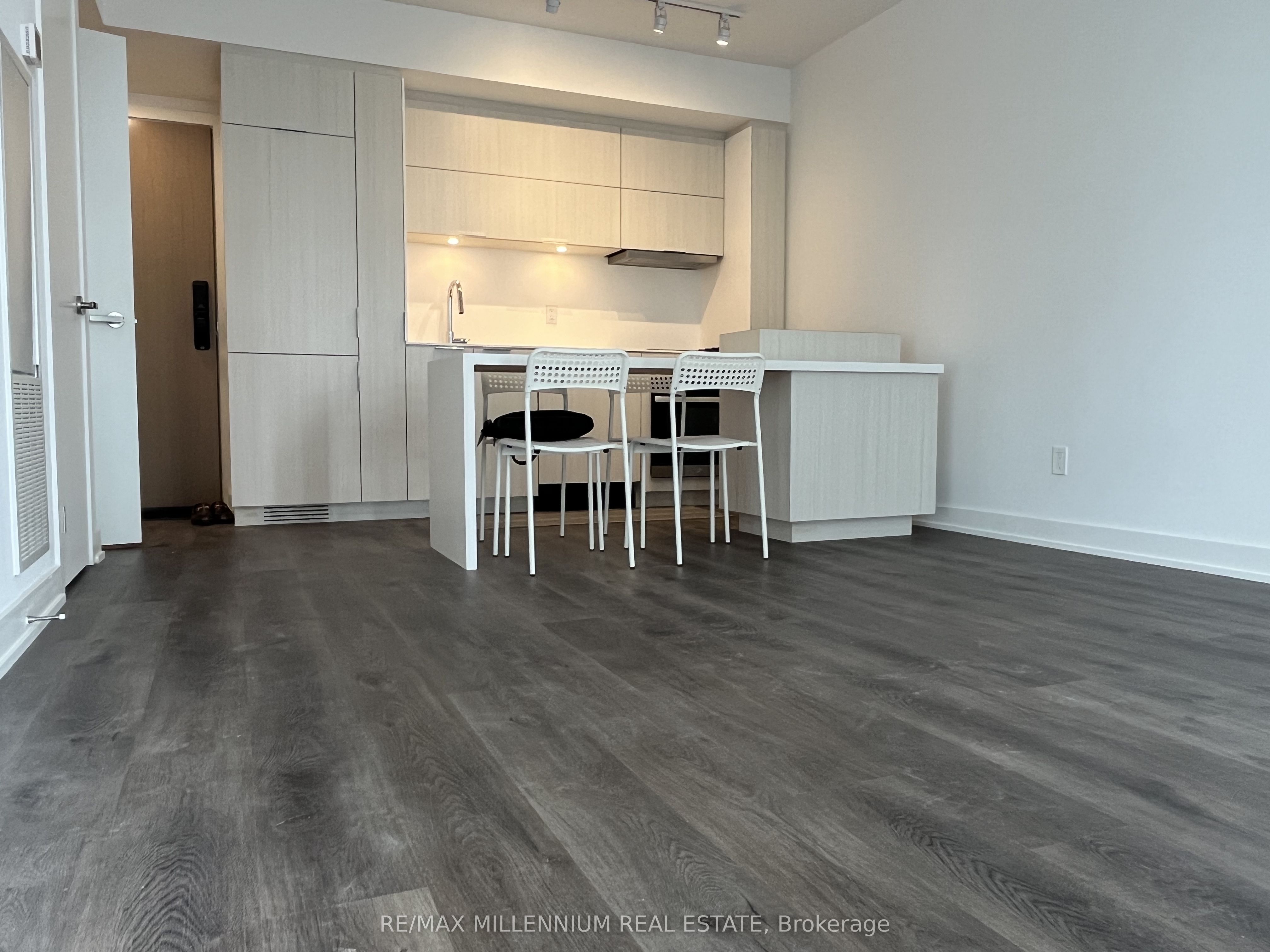 370 Martha Street 1608, Burlington, ON L7R 0G9 photo 5